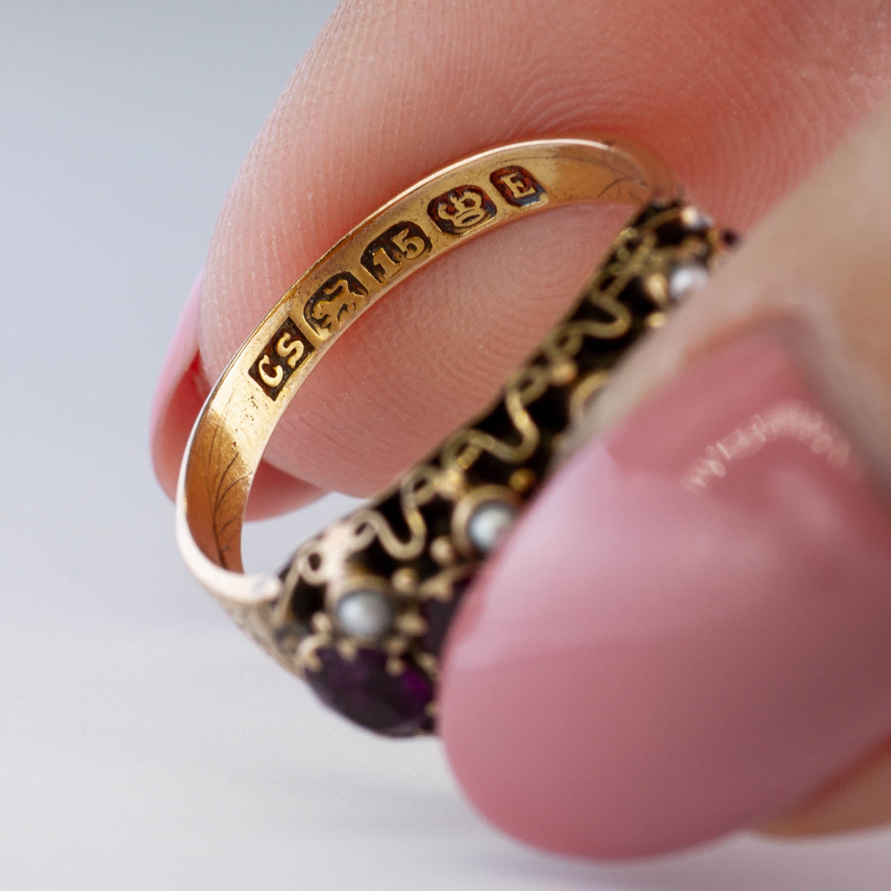 Victorian Garnet & Pearl Ring | 1.20ctw | SZ 5.75 |
