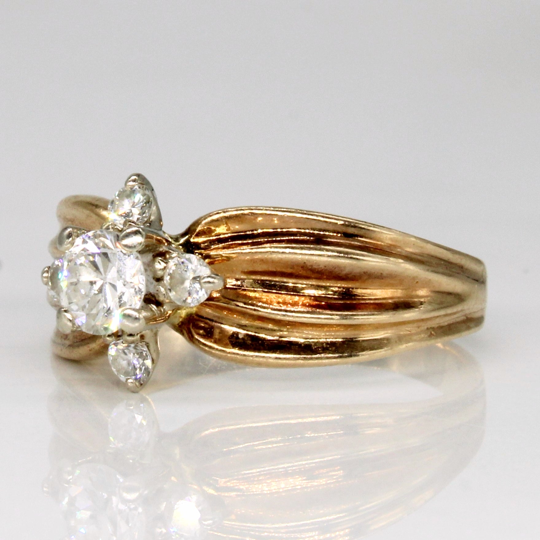 Diamond Cluster Ring | 0.49ctw | SZ 7 |