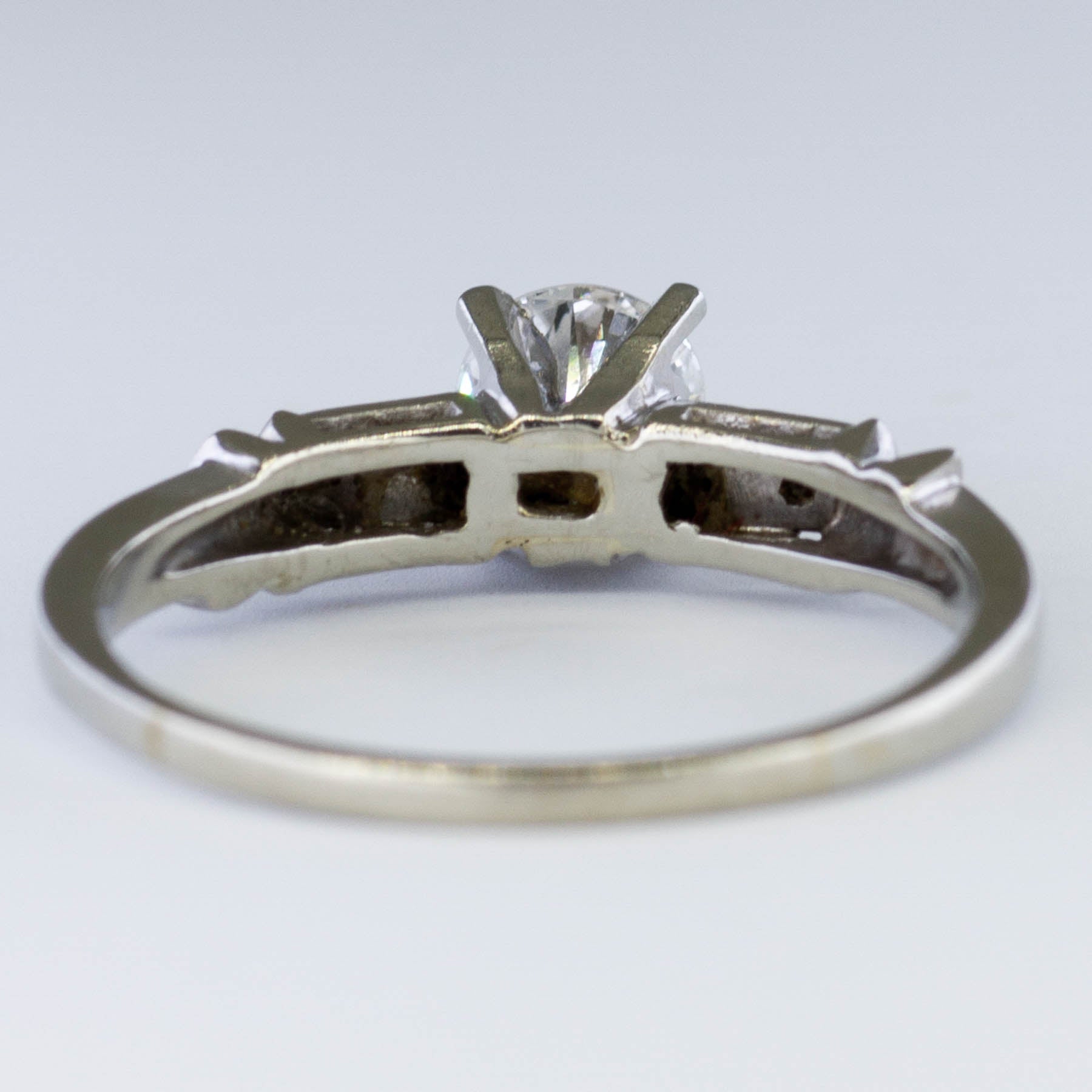 Bague de fiançailles en diamant des années 1950 | 0,60 ct | Taille 7,5 |