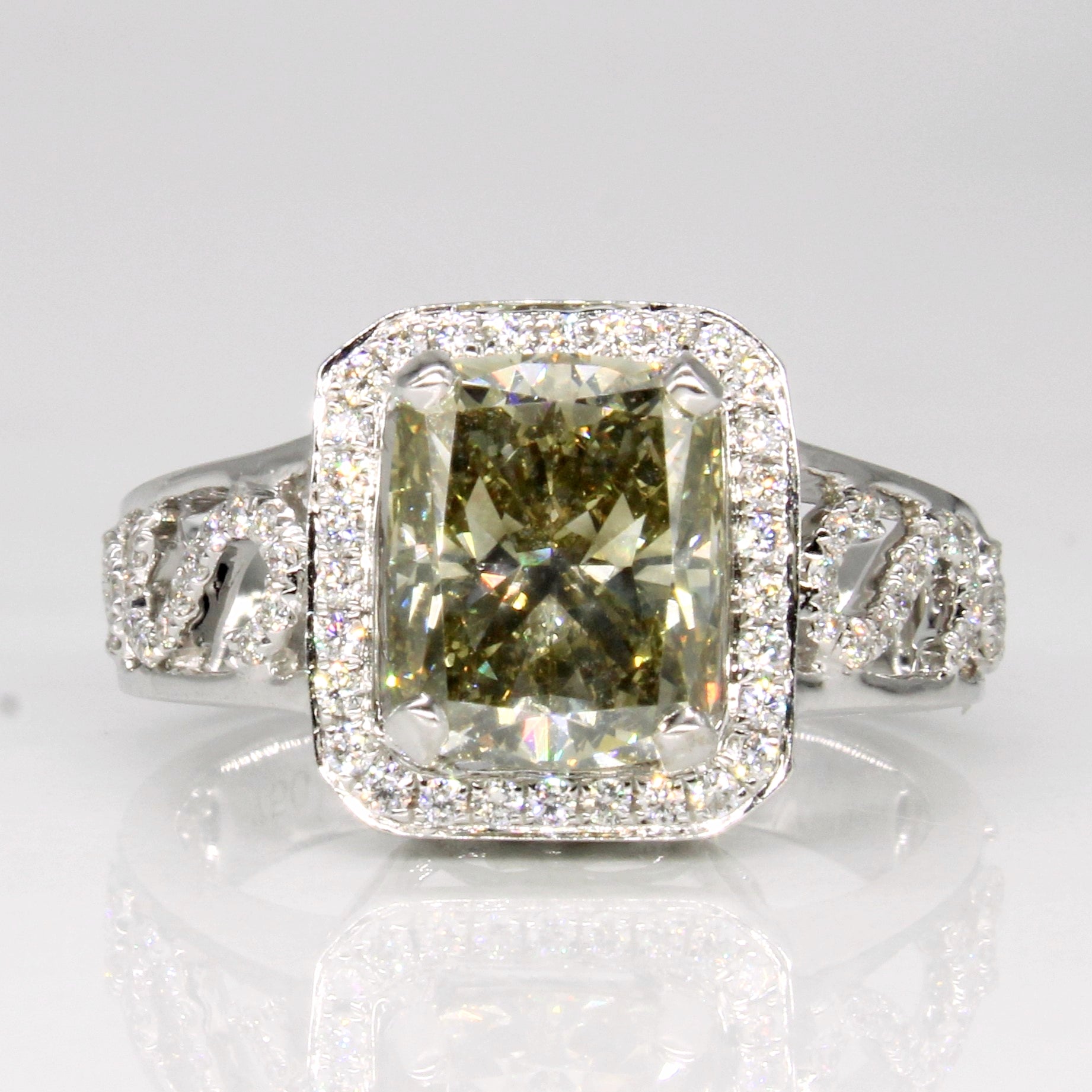 Bague halo en or 18 carats avec diamants jaune-verdâtre | 2,90 ct | Taille 6,5 |