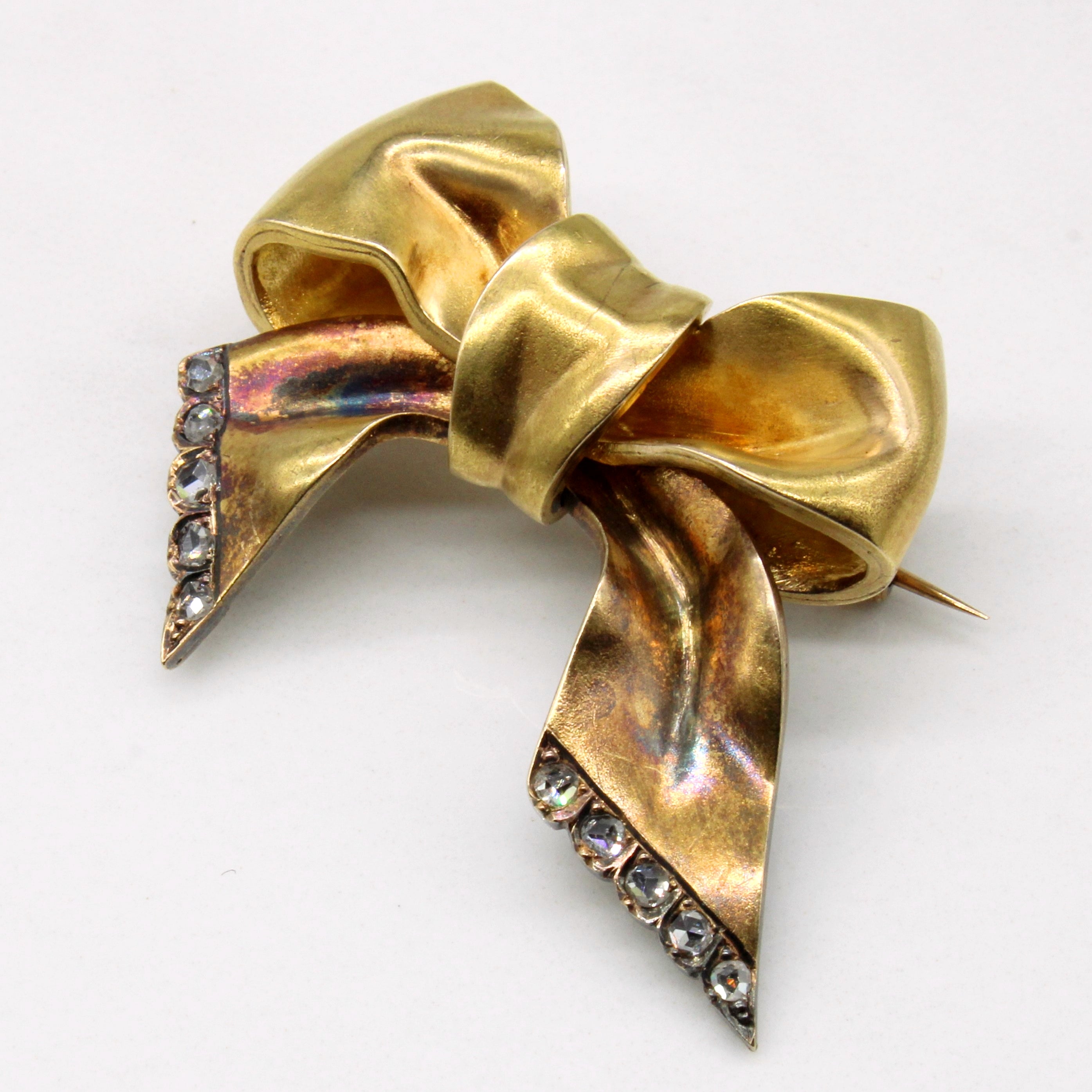 Art Deco European Diamond Bow Brooch | 0.20ctw |