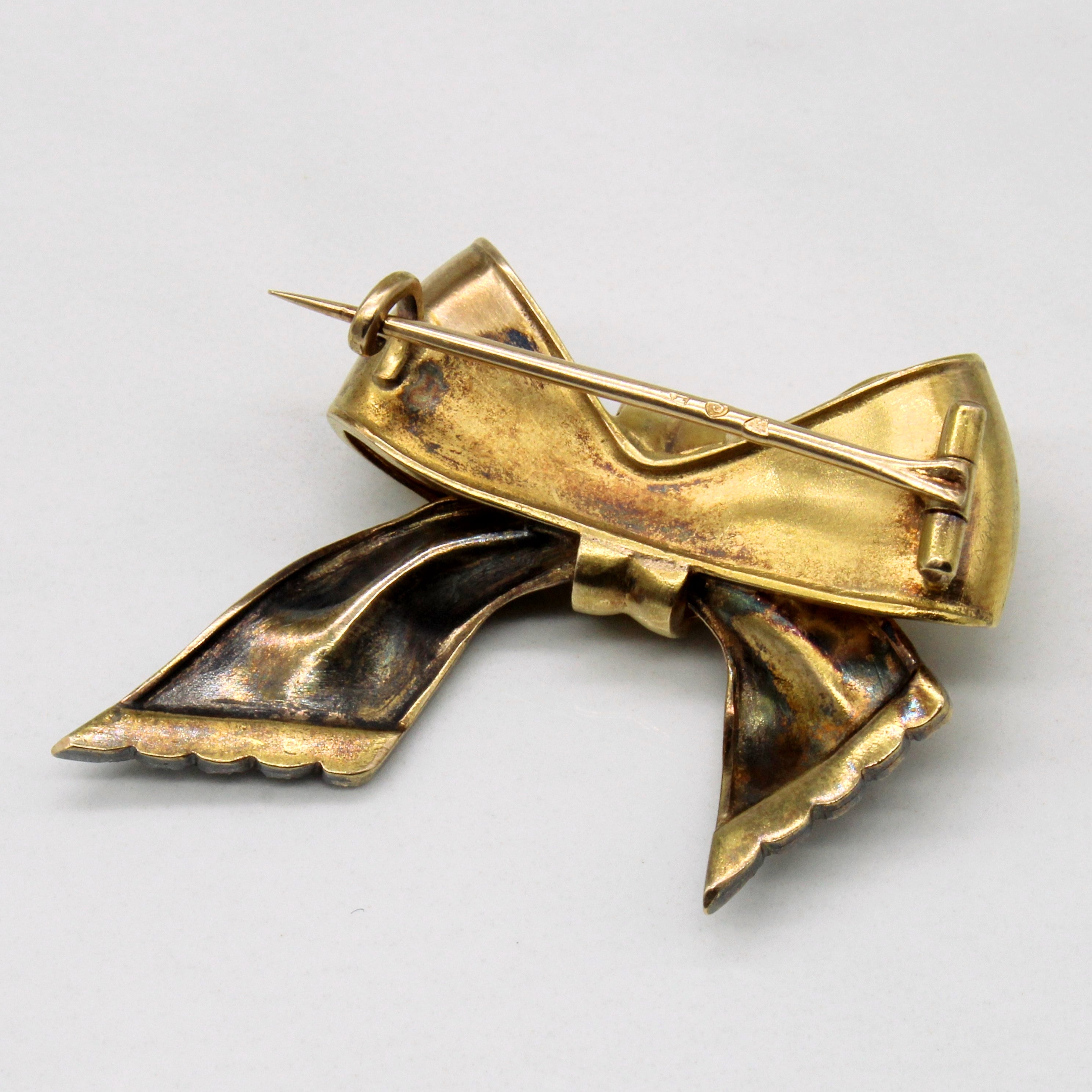 Art Deco European Diamond Bow Brooch | 0.20ctw |