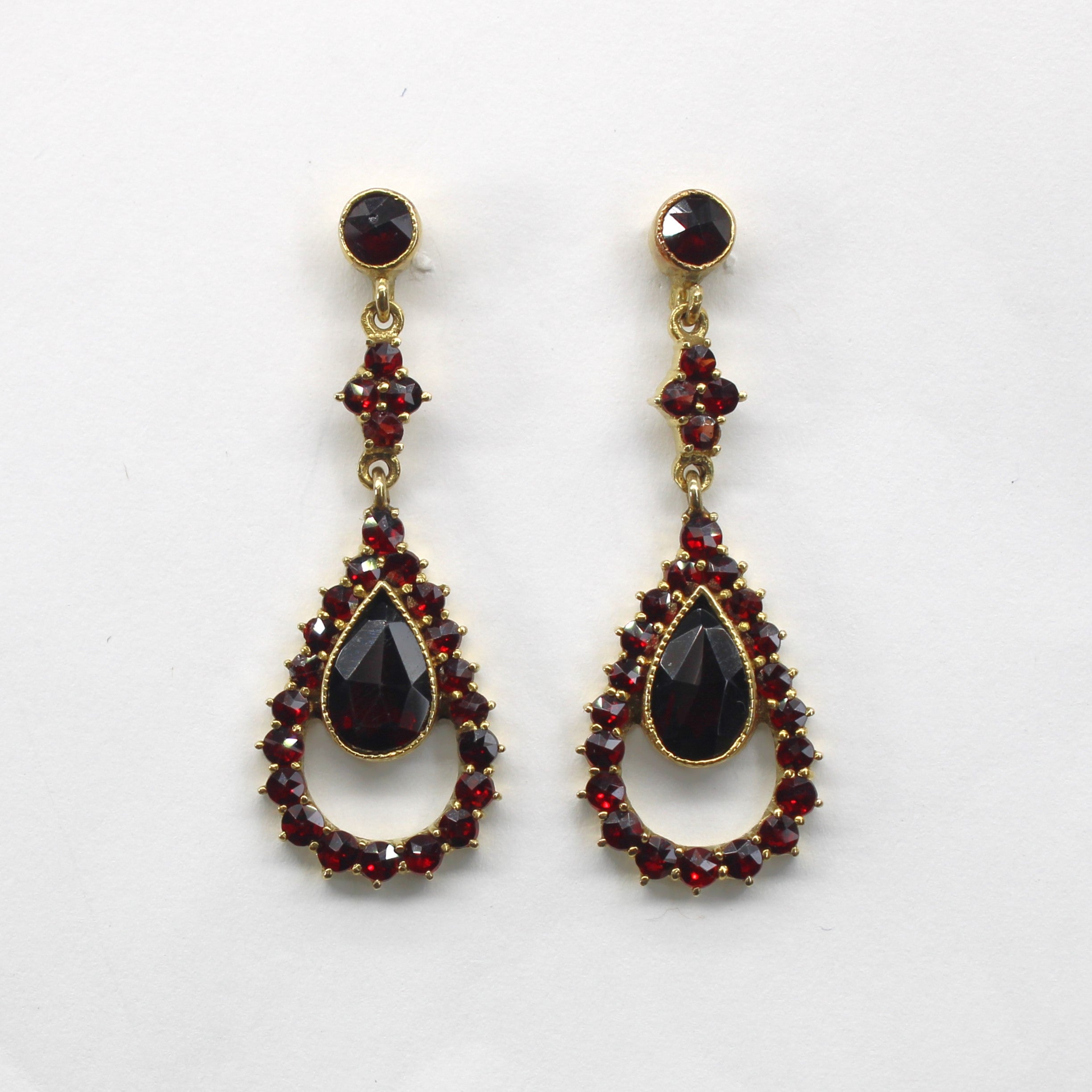 Boucles d'oreilles pendantes en or jaune 10 carats et grenat | 3,00 ct |