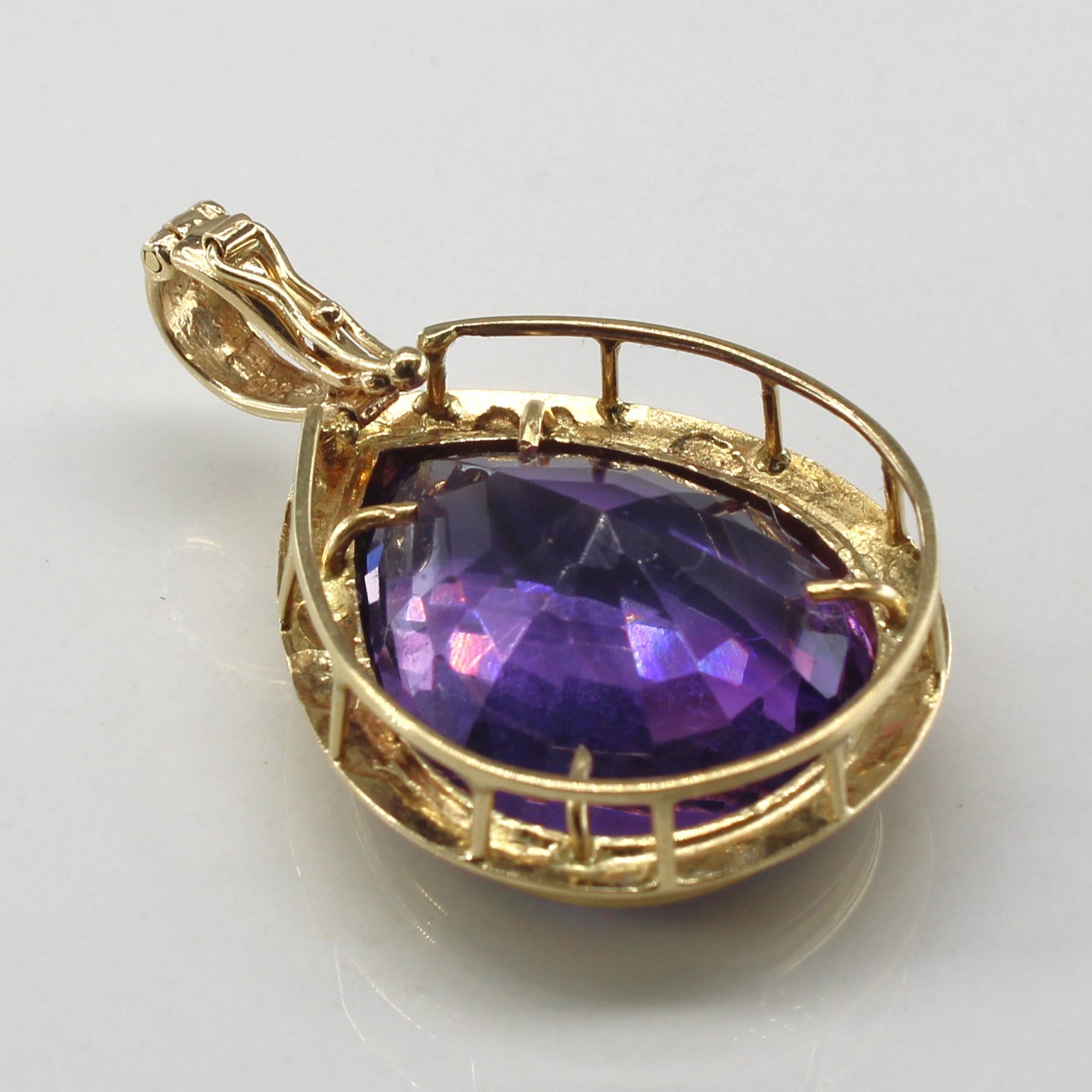 Bezel Set Amethyst Pendant | 16.00ct |