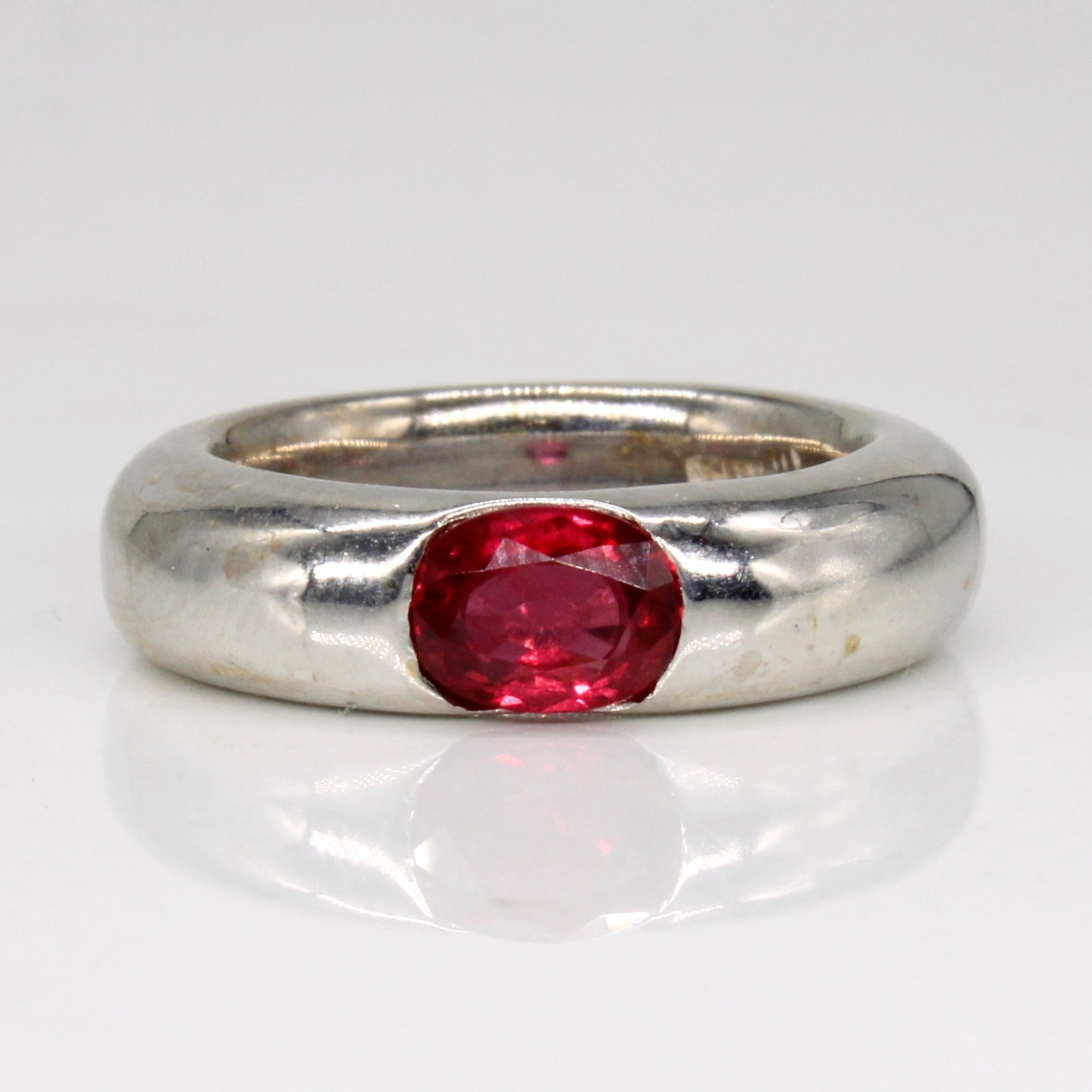 Bague rubis taille ovale | 0,85 ct | Taille 4,5 |