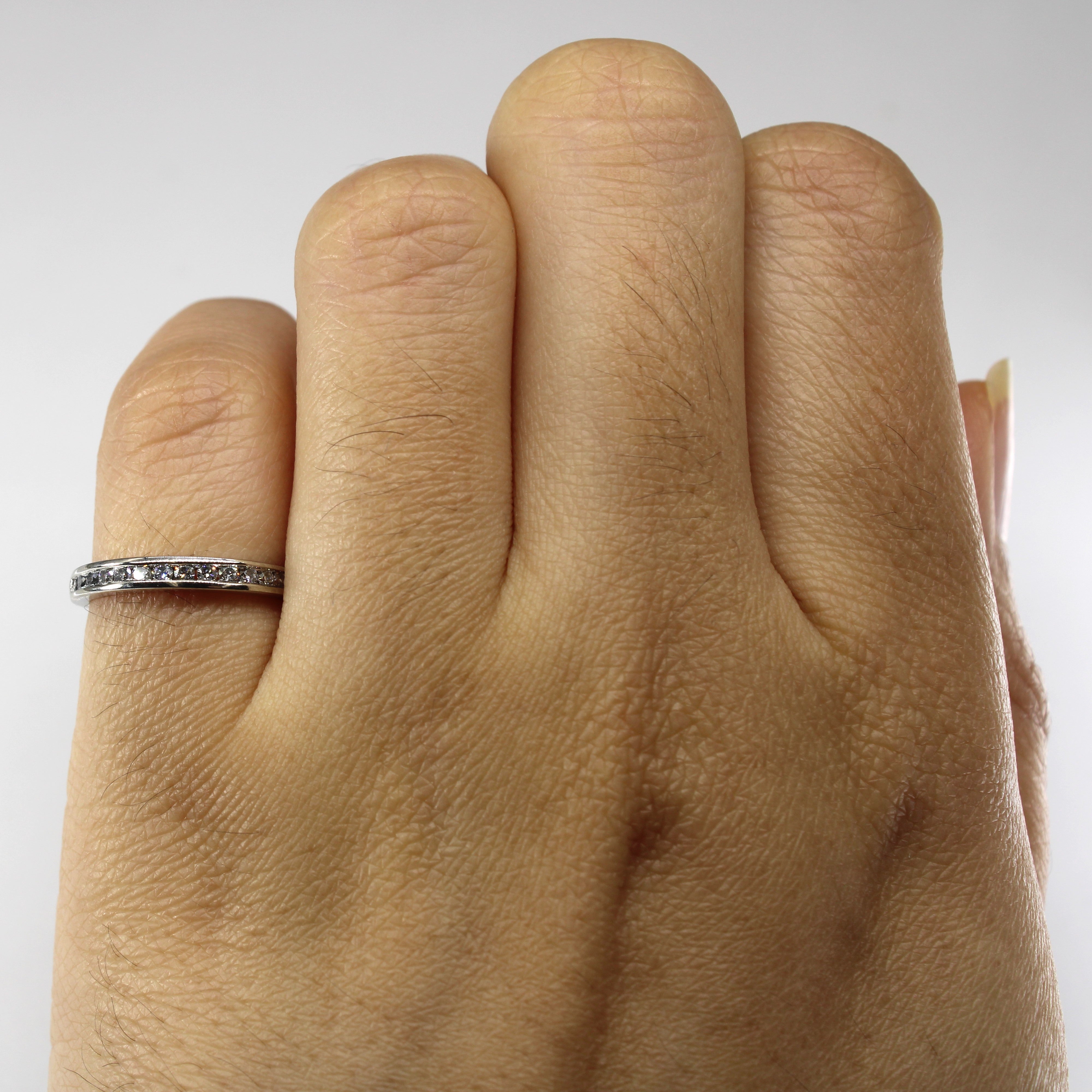 Alliance sertie de diamants en canal | 0,21 ct | Taille 4 |