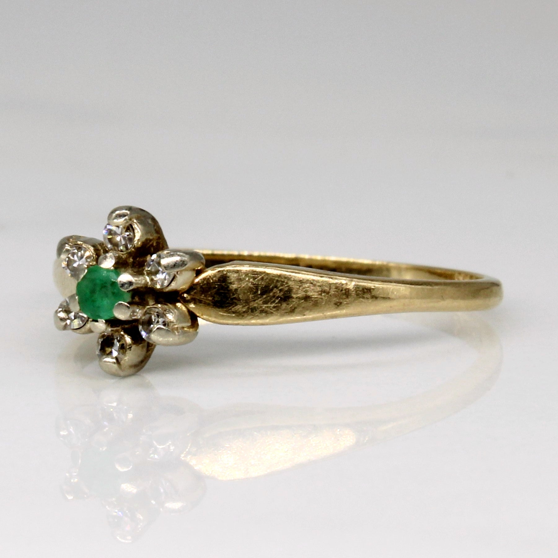 Diamond & Emerald Cluster Ring | 0.03ctw, 0.02ct | SZ 5.5 |