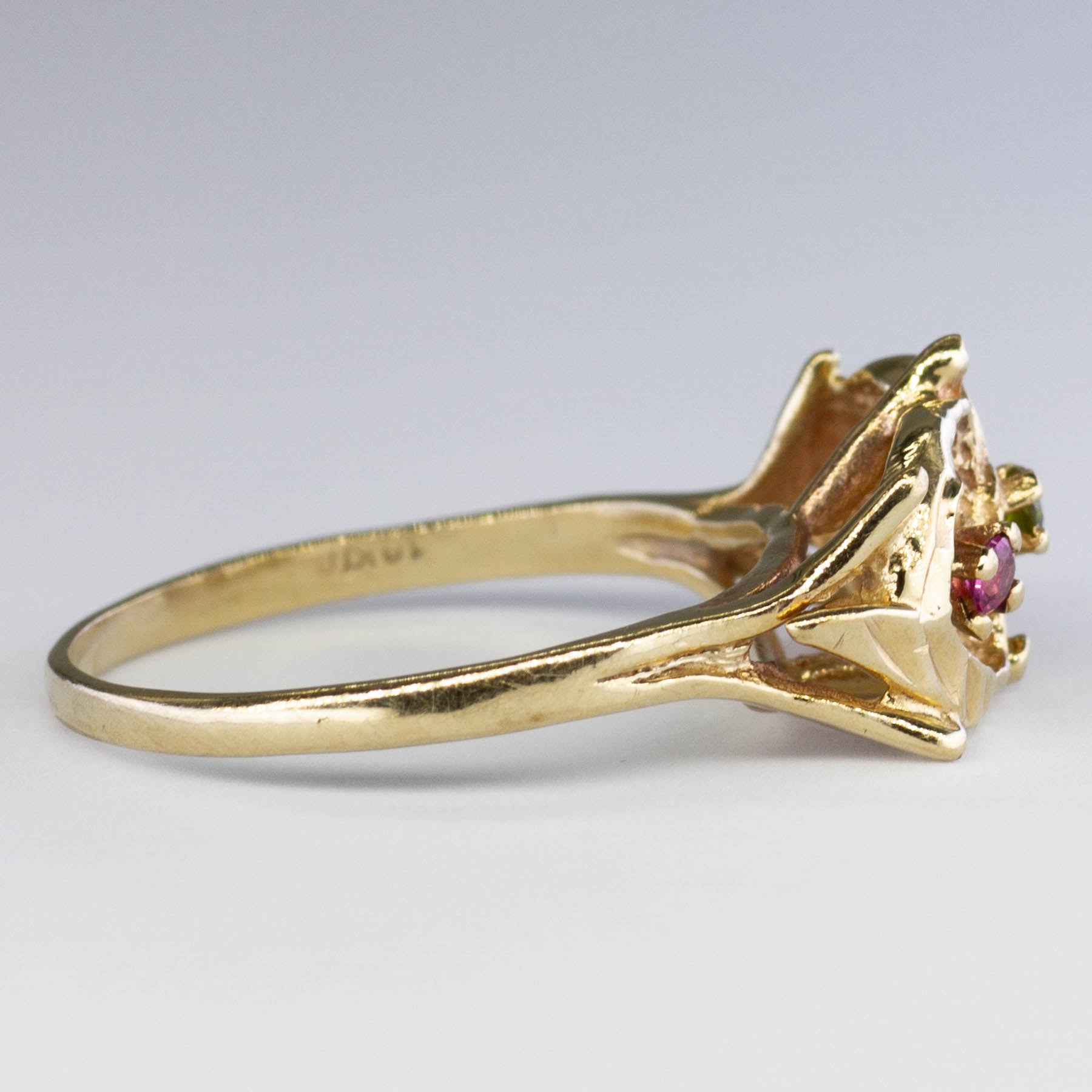Open Work Three Stone Ring | 0.10ctw | SZ 6.75 |