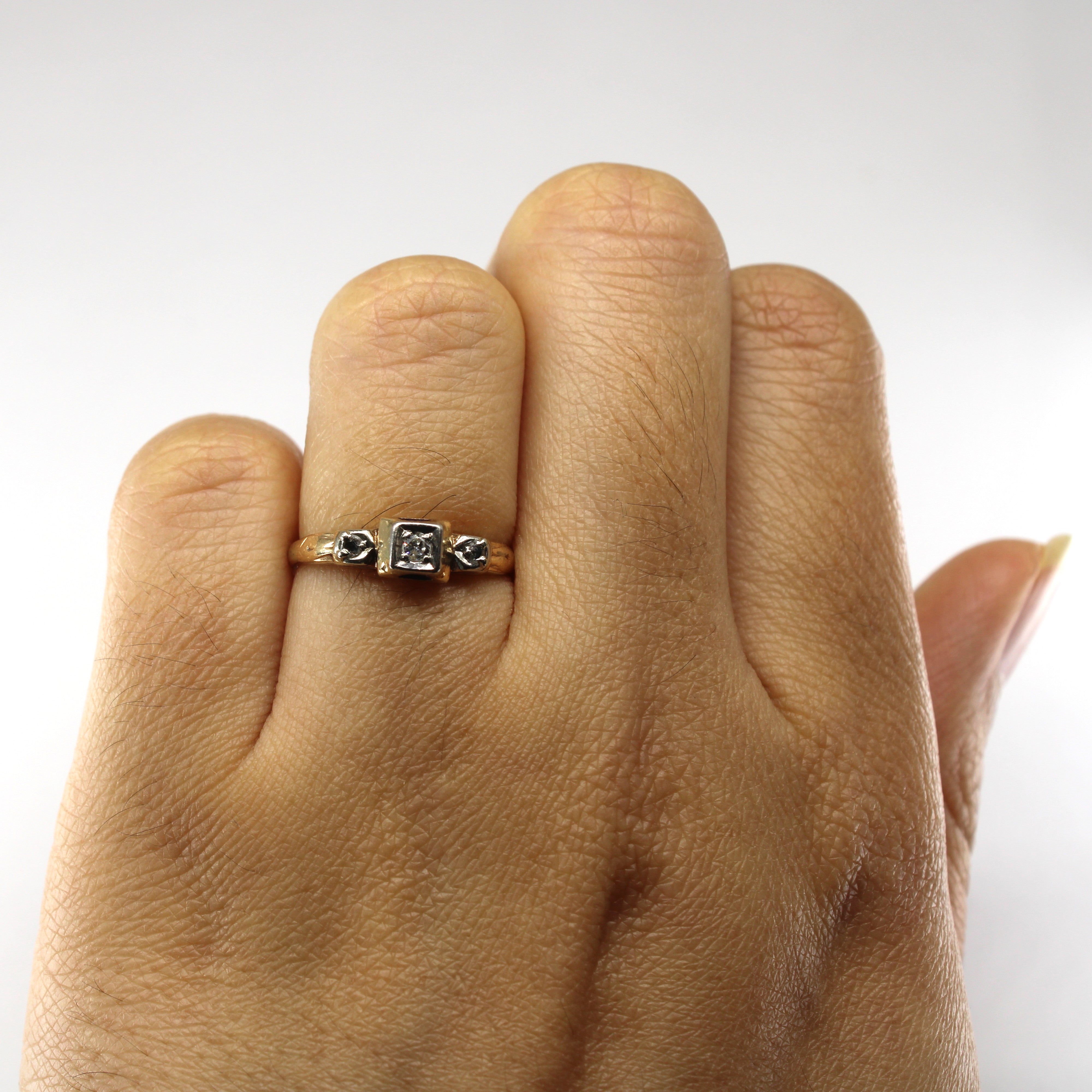 Bague trois diamants | 0,06 ct au total | Taille 5 |