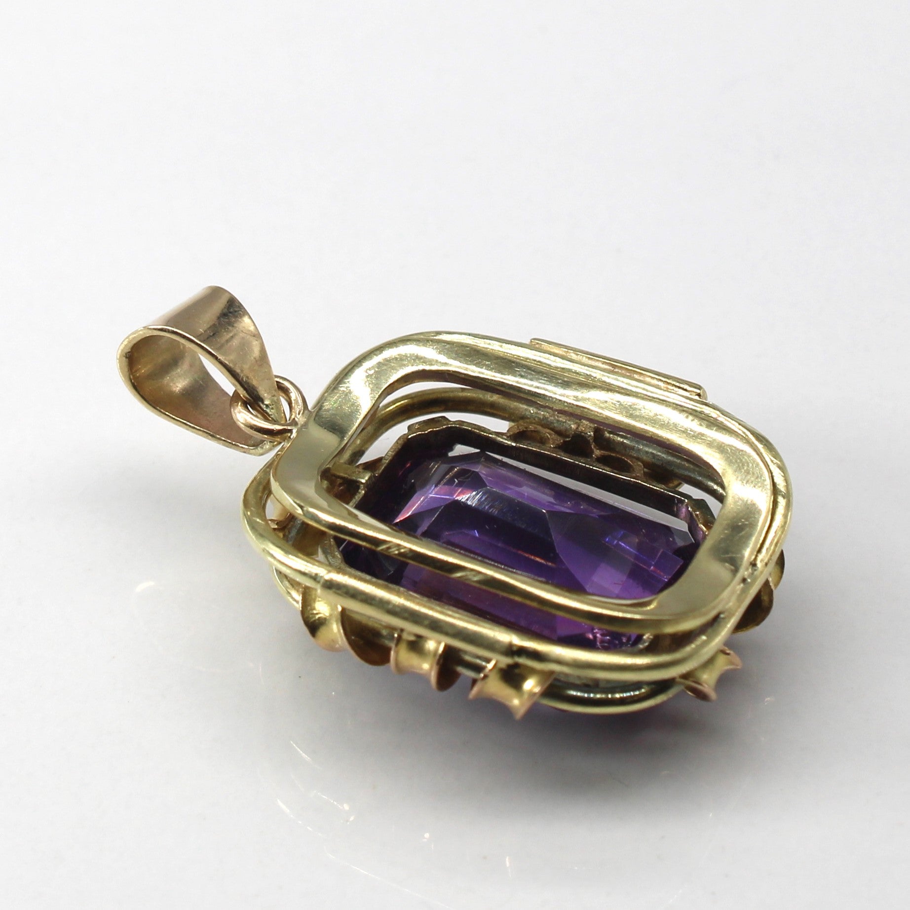 Solitaire Amethyst Pendant