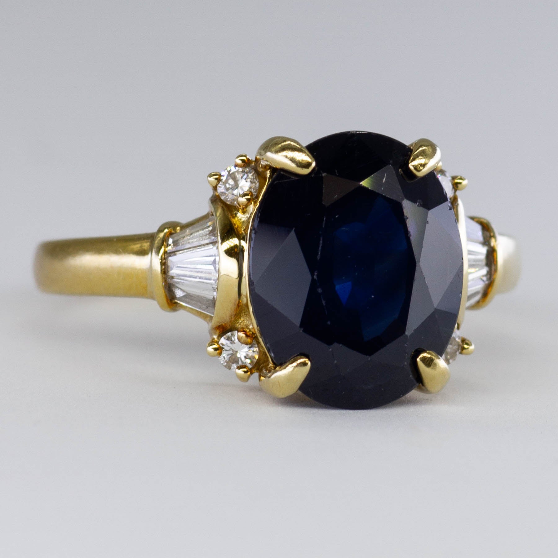 Blue Sapphire & Diamond Ring | 0.22ctw, 4.75ct | SZ 8 |