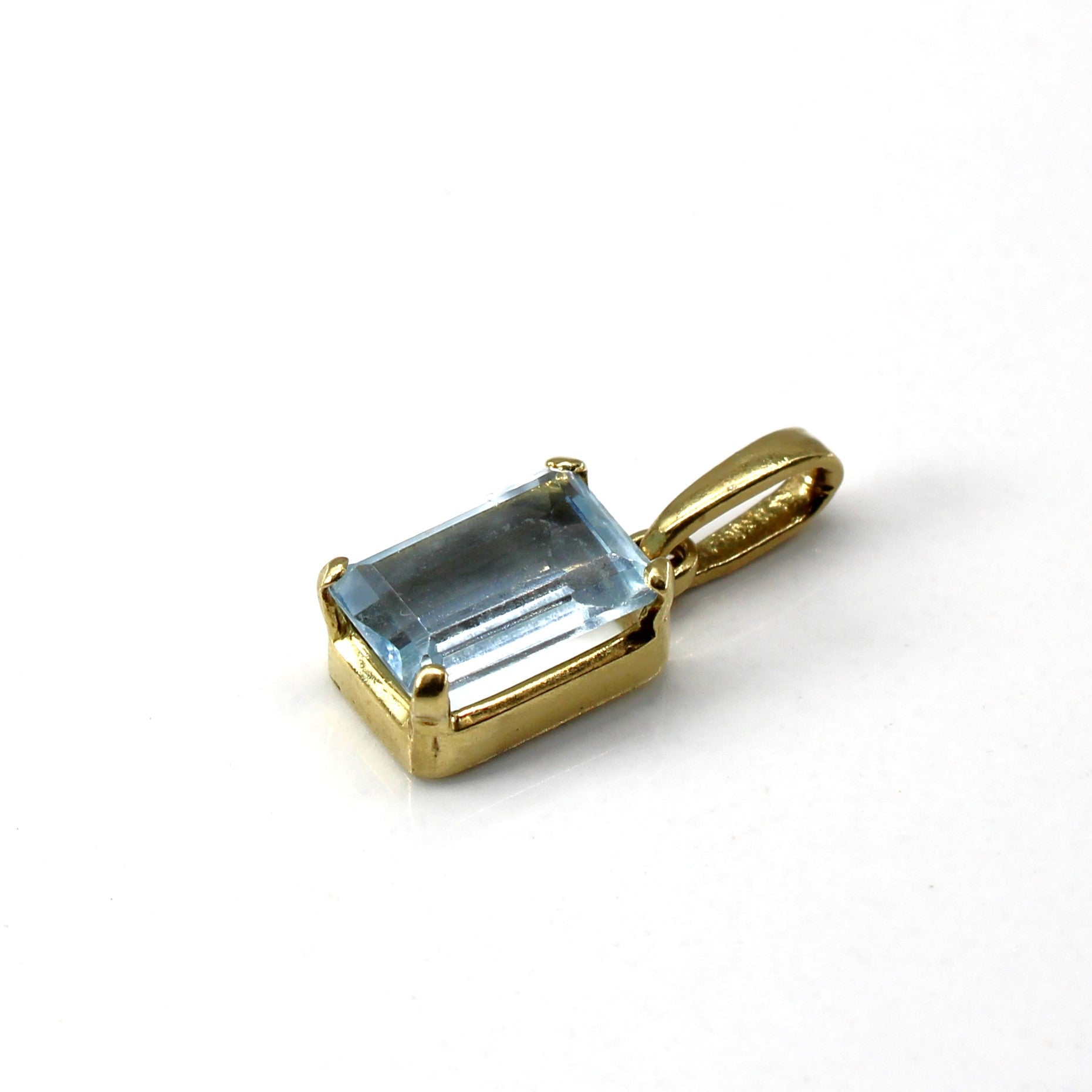 Pendentif en or et aigue-marine | 1,20 ct |