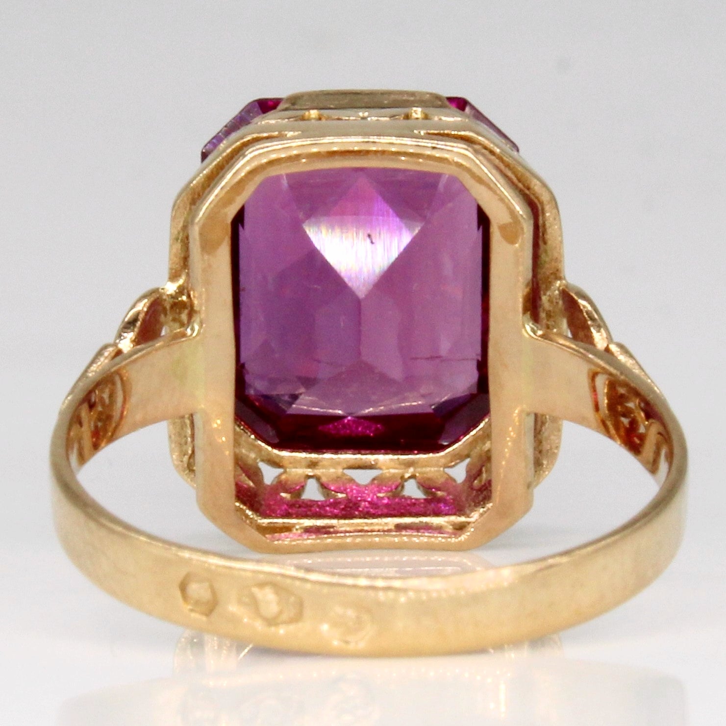 Synthetic Purple Sapphire Cocktail Ring | 7.55ct | SZ 7.5 |