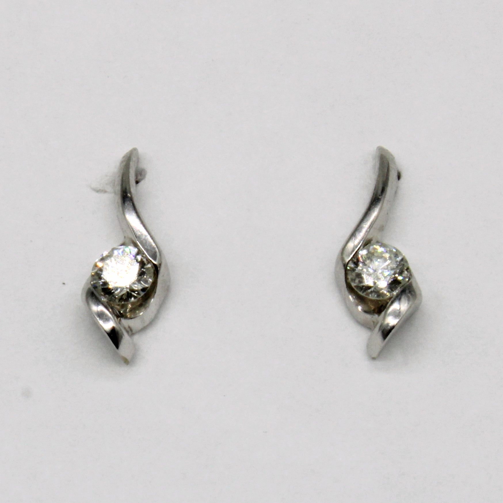 14k White Gold Diamond Earrings | 0.16ctw |