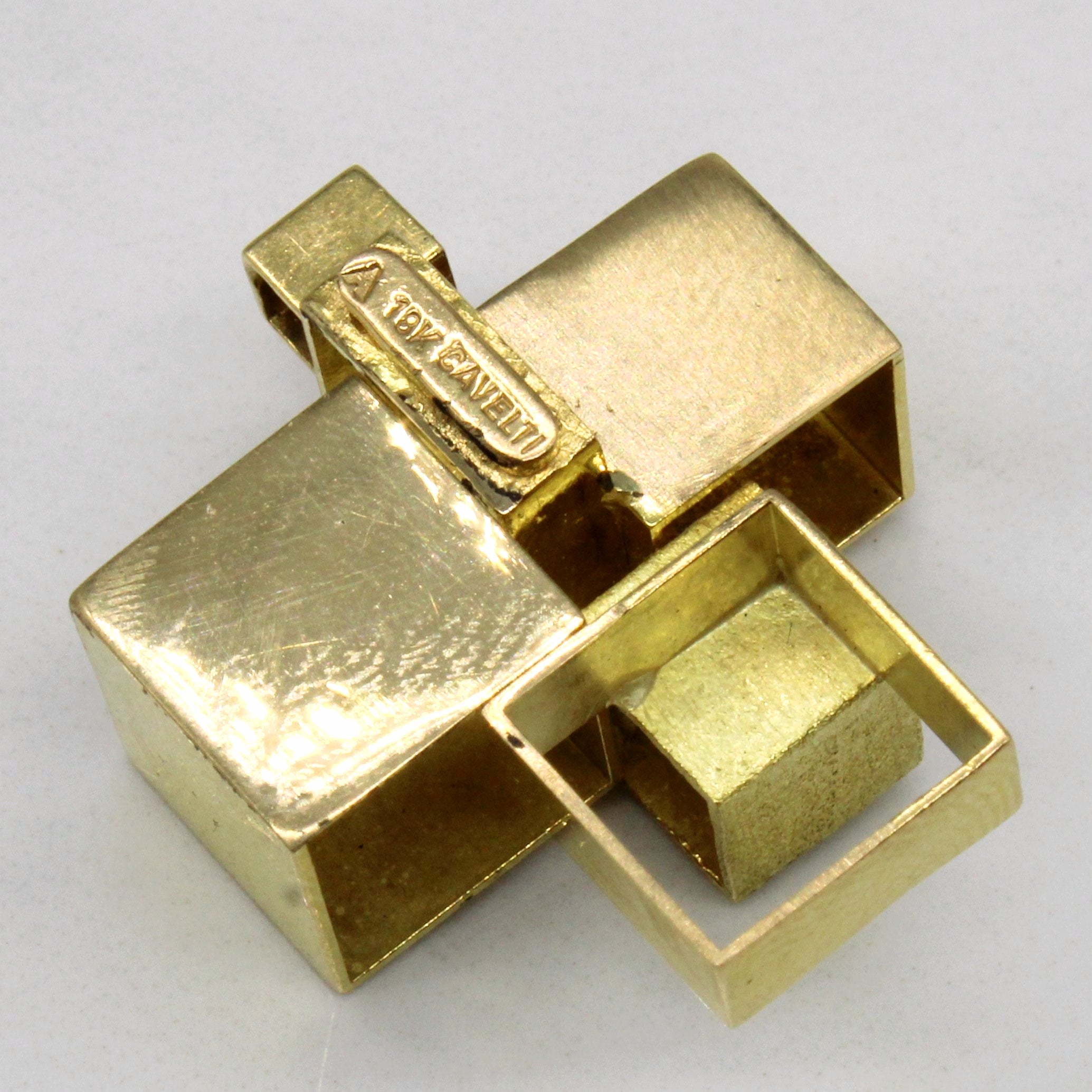 Pendentif cube en or 18 carats « Cavelti » |