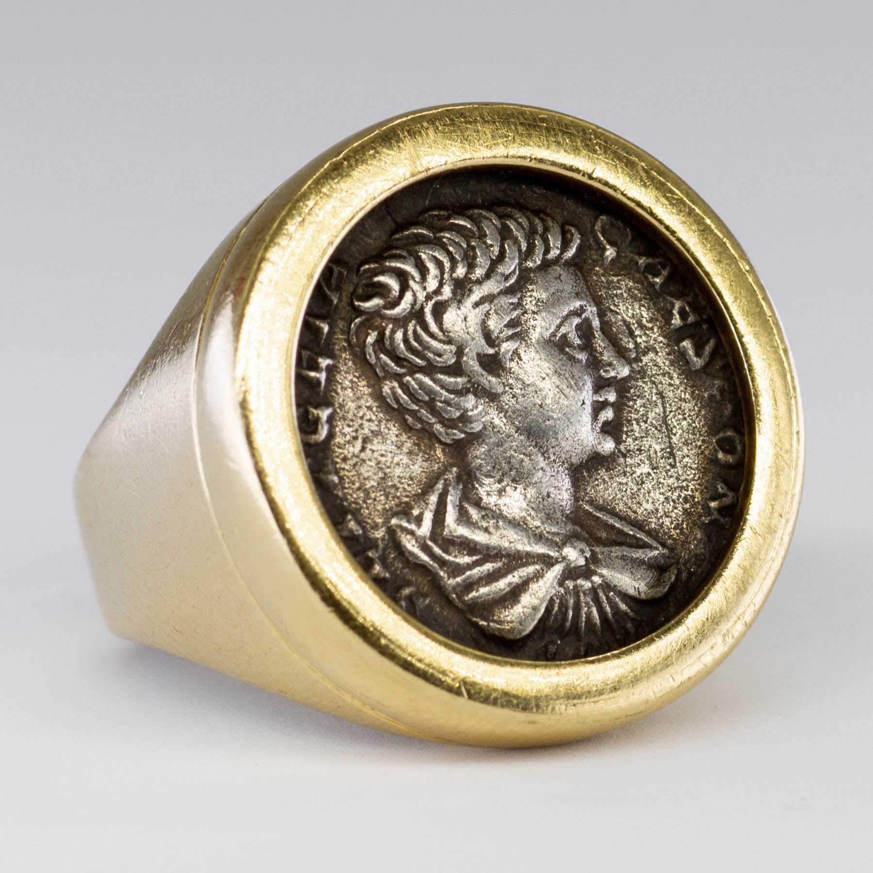 18k Roman Yellow Gold Coin Ring | SZ 3.5 |