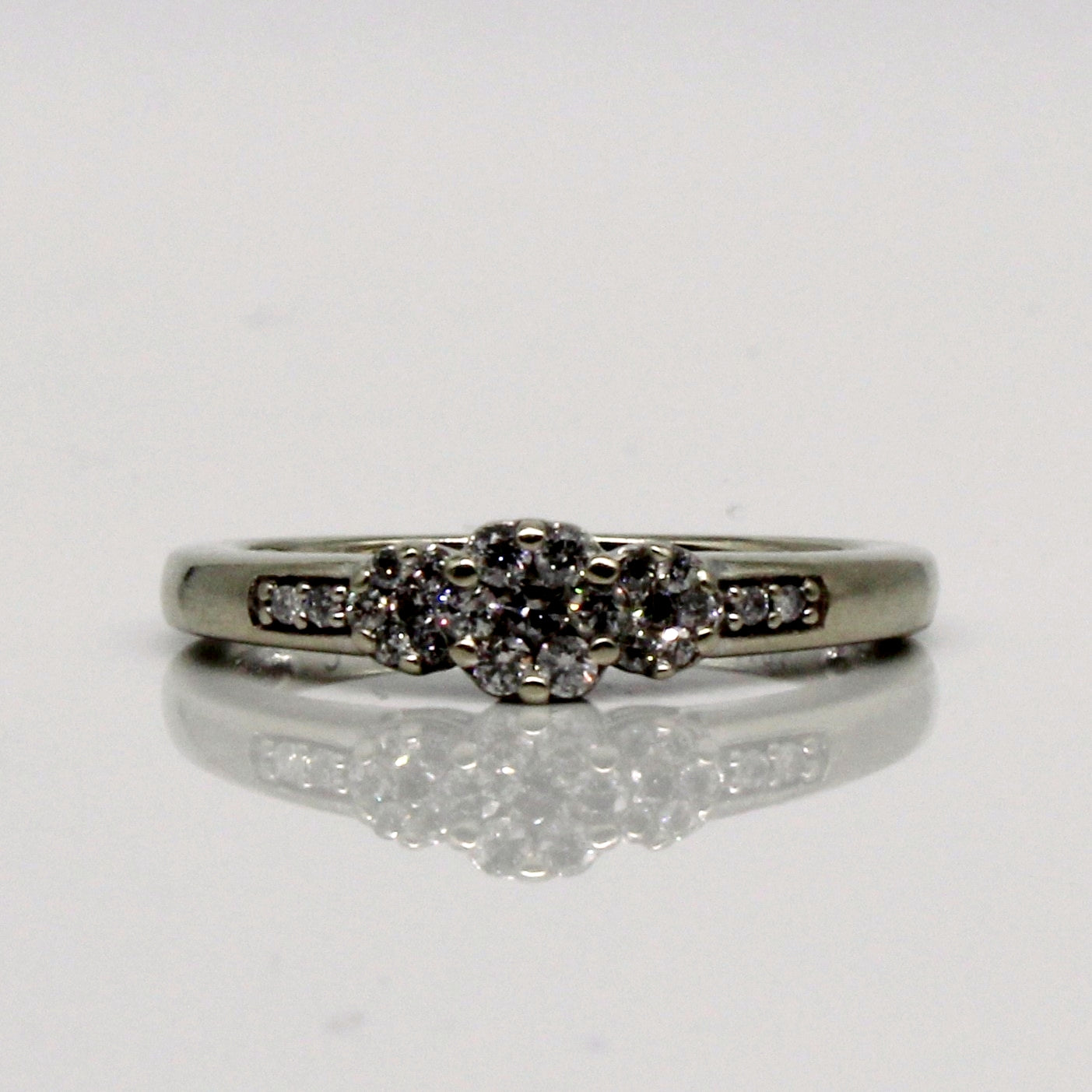Diamond Cluster Ring | 0.20ctw | SZ 5.25 |