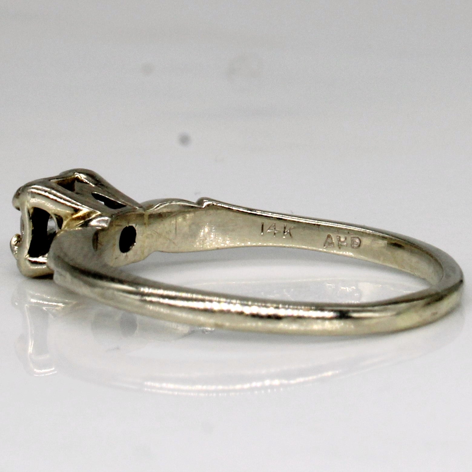 Illusion Set Diamond Ring | 0.10ct | SZ 6.25 |