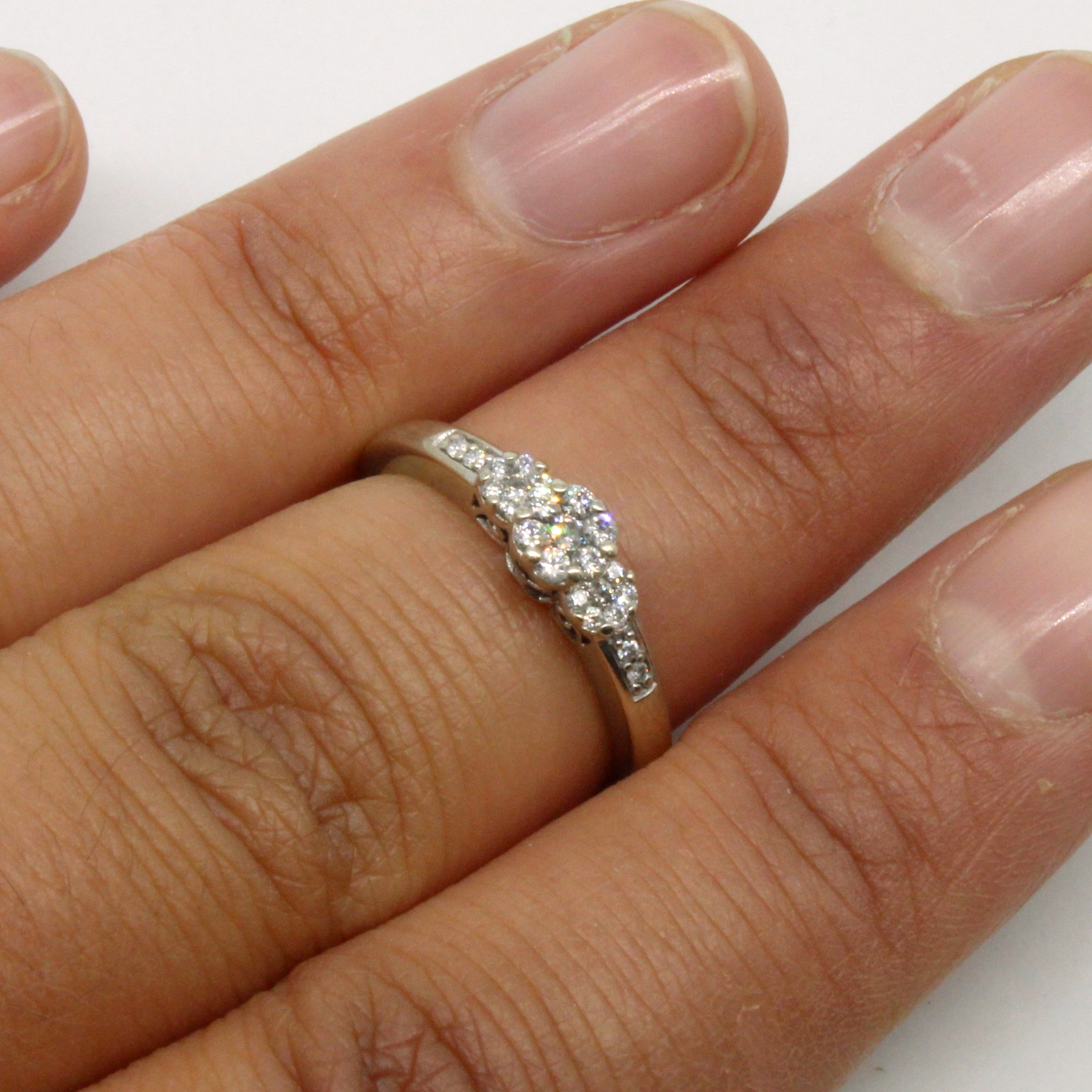 Diamond Cluster Ring | 0.20ctw | SZ 5.25 |