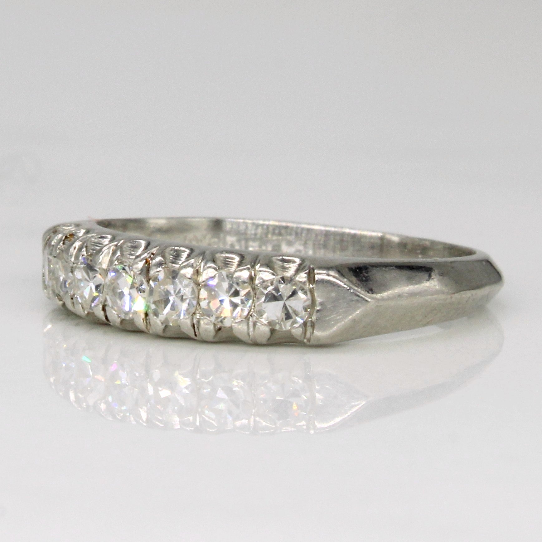 Illusion Set Diamond Ring | 0.35ctw | SZ 5.75 |