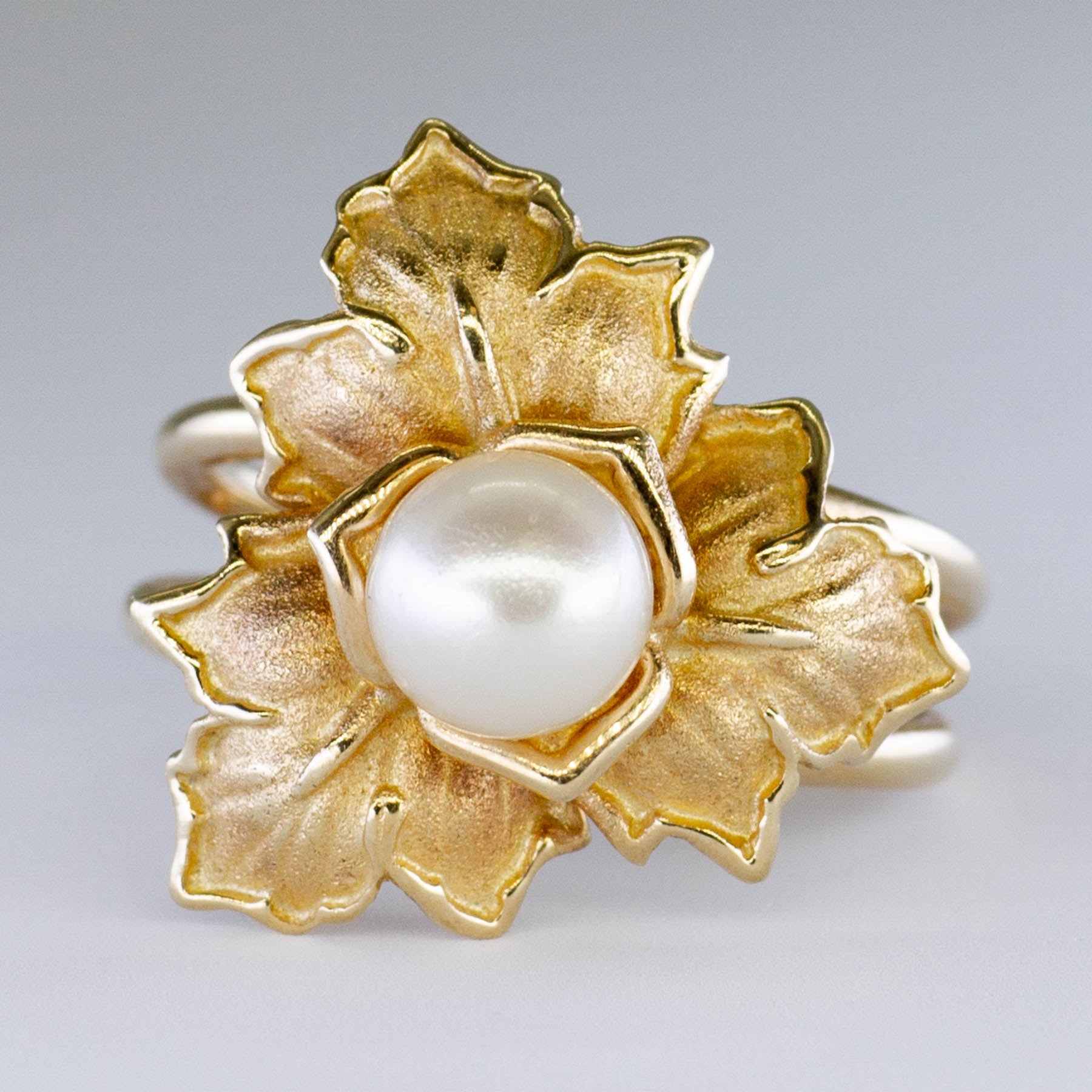 Pearl on sale flower ring