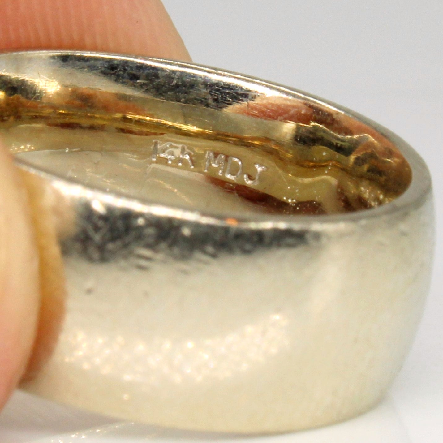 14k White Gold Wide Band | SZ 5.25 |