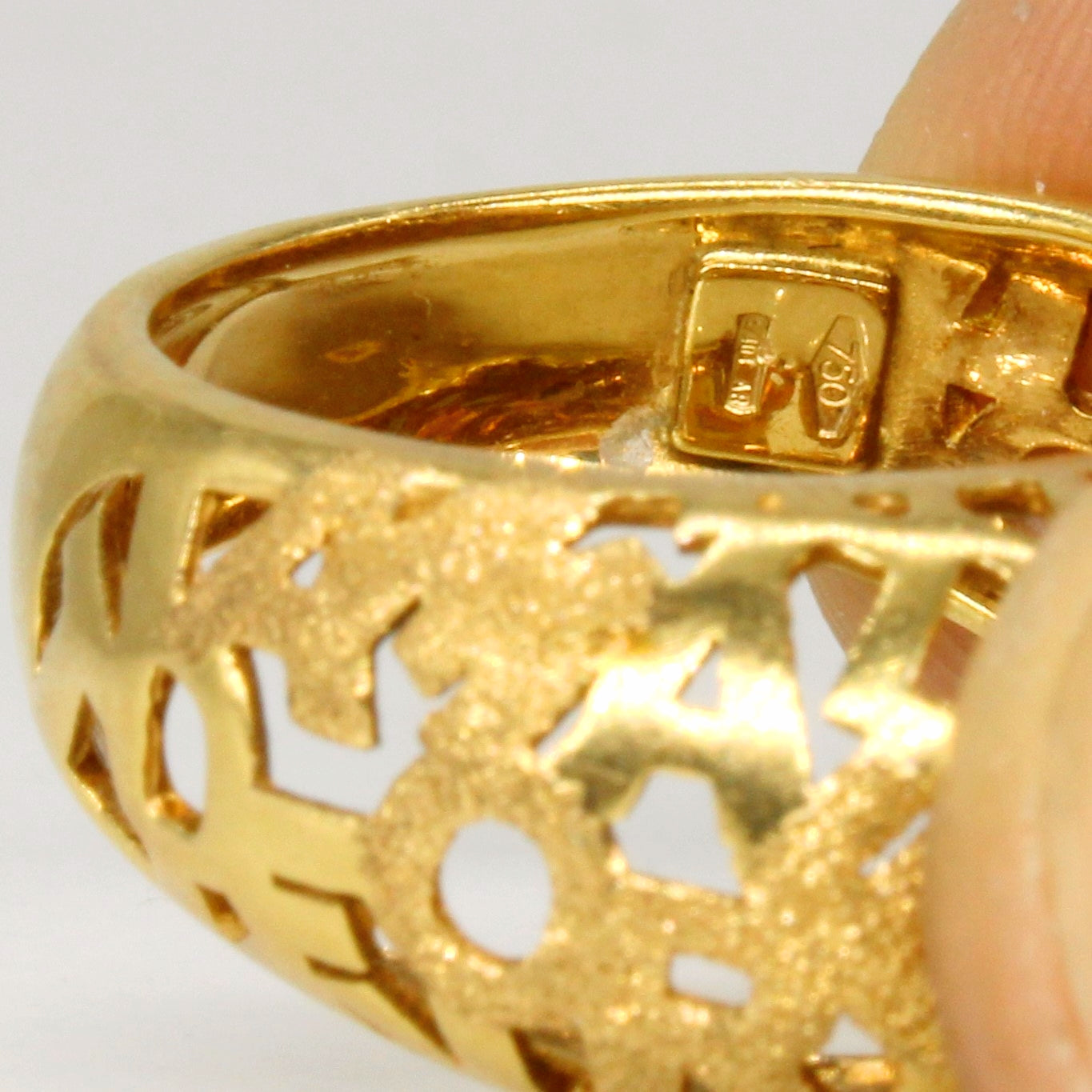 18k Yellow Gold Bulb Ring | SZ 7.75 |