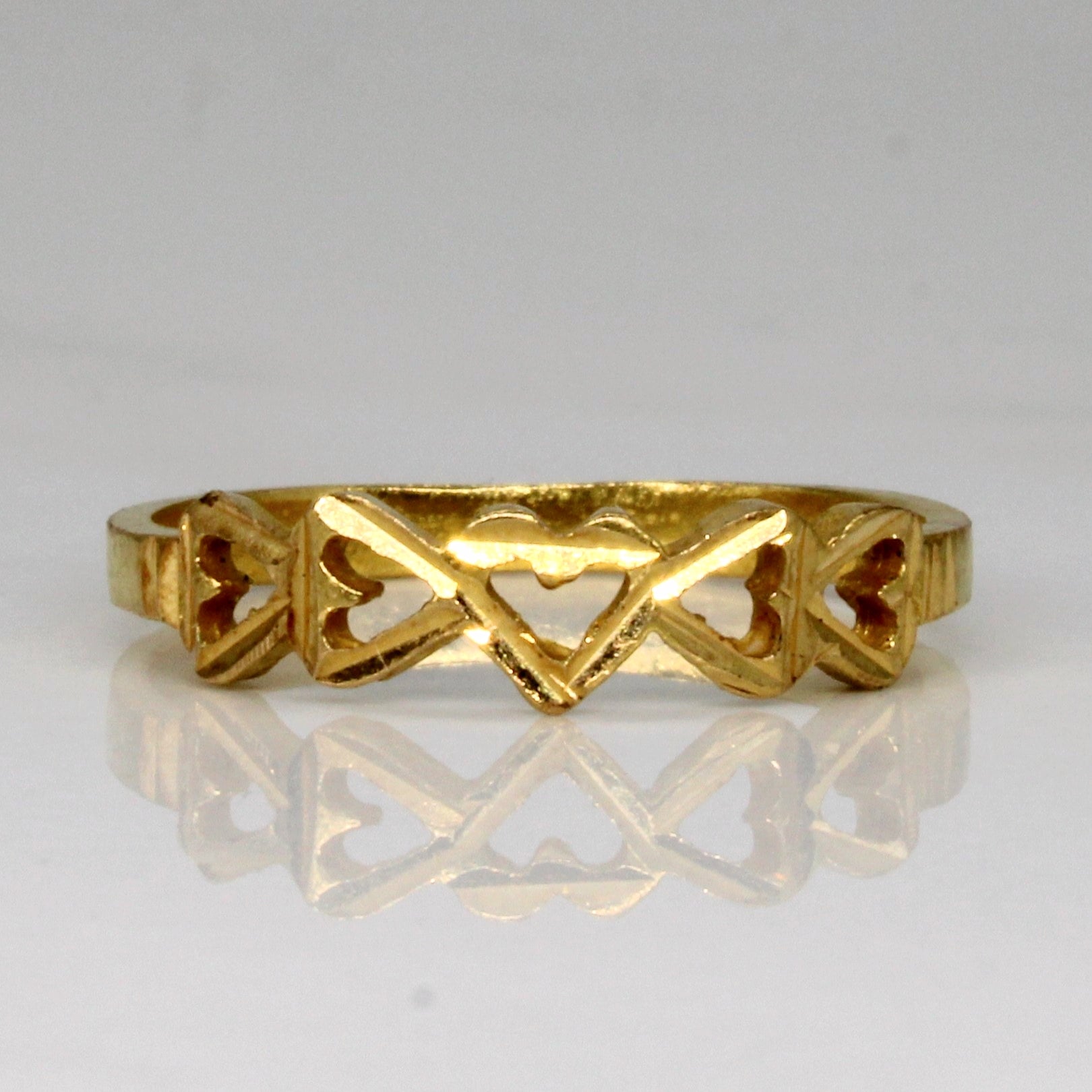 22k Yellow Gold Heart Ring | SZ 6.5 |