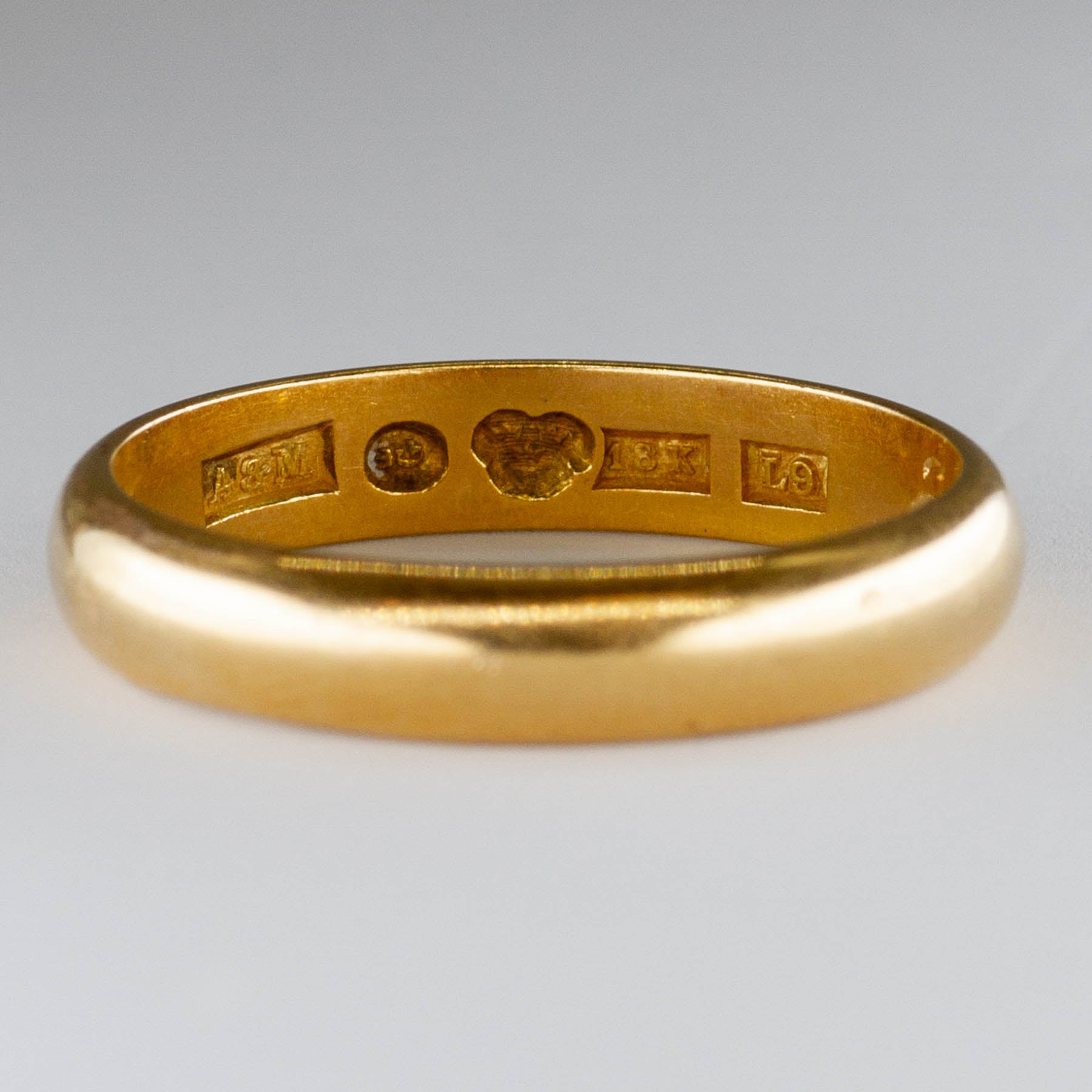1960s 18k Yellow Gold Band | SZ 9 |