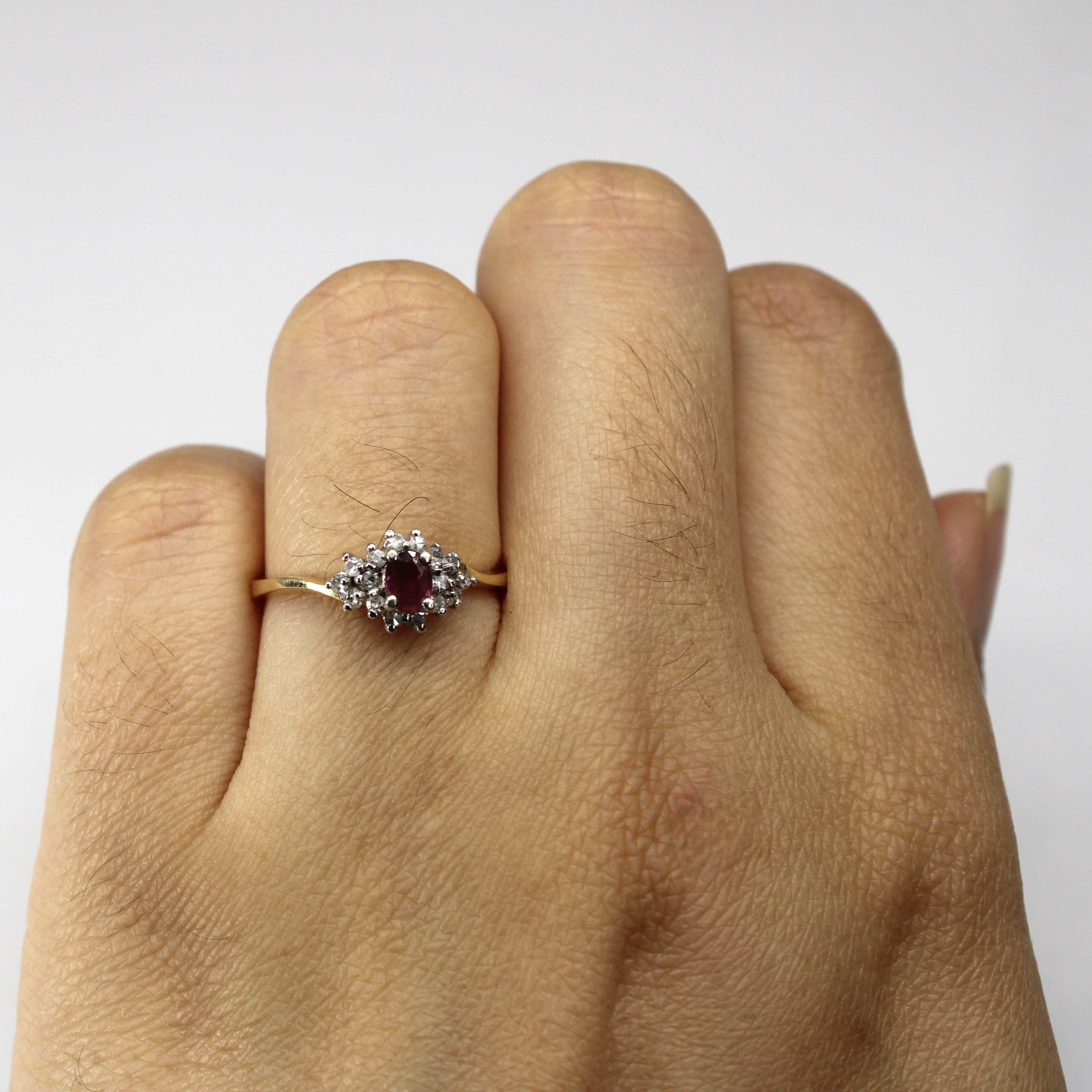 Bague cocktail rubis et diamants | 0,20 ct | 0,16 ct au total | Taille 6 |