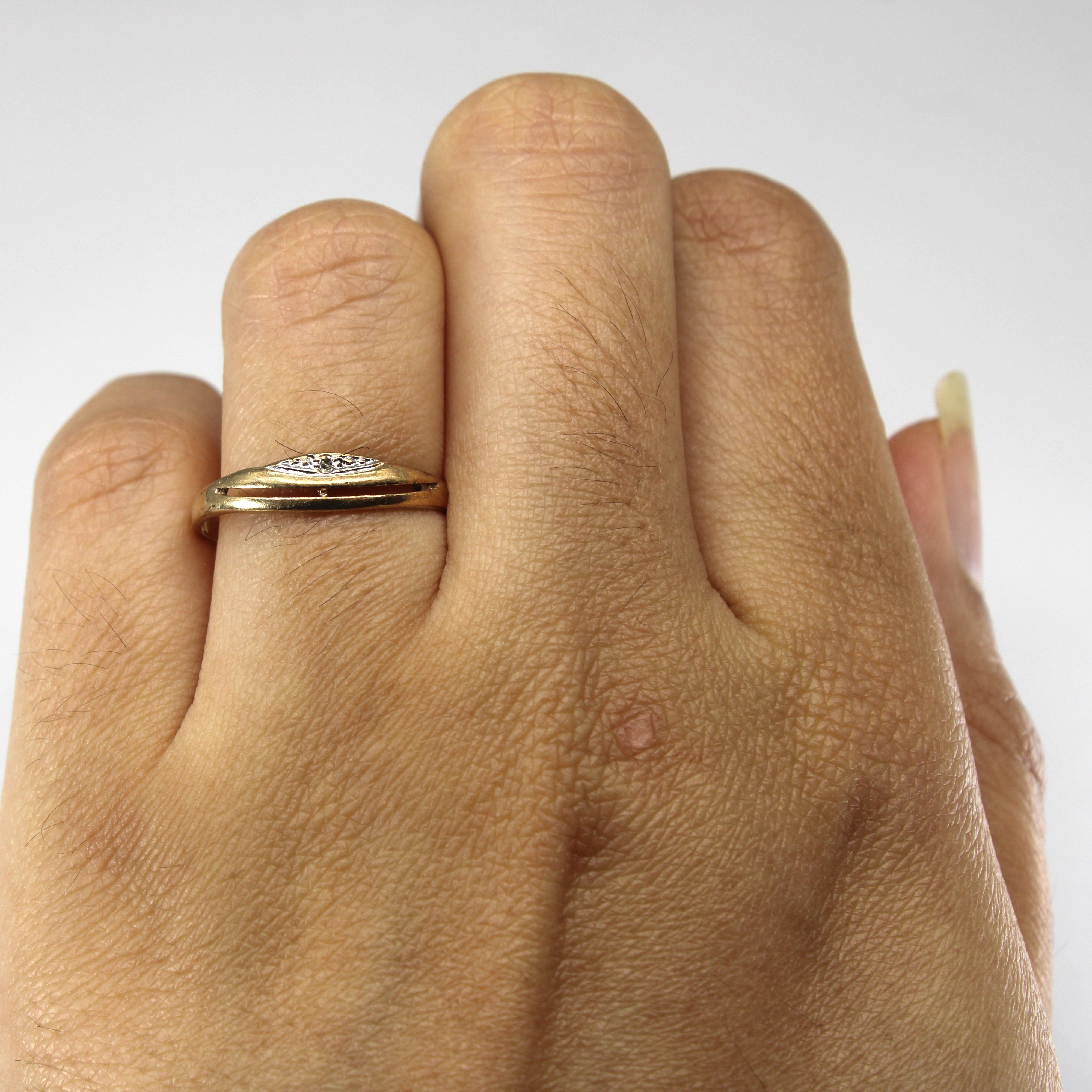 9k Gold Diamond Ring | 0.01ct | SZ 7 |