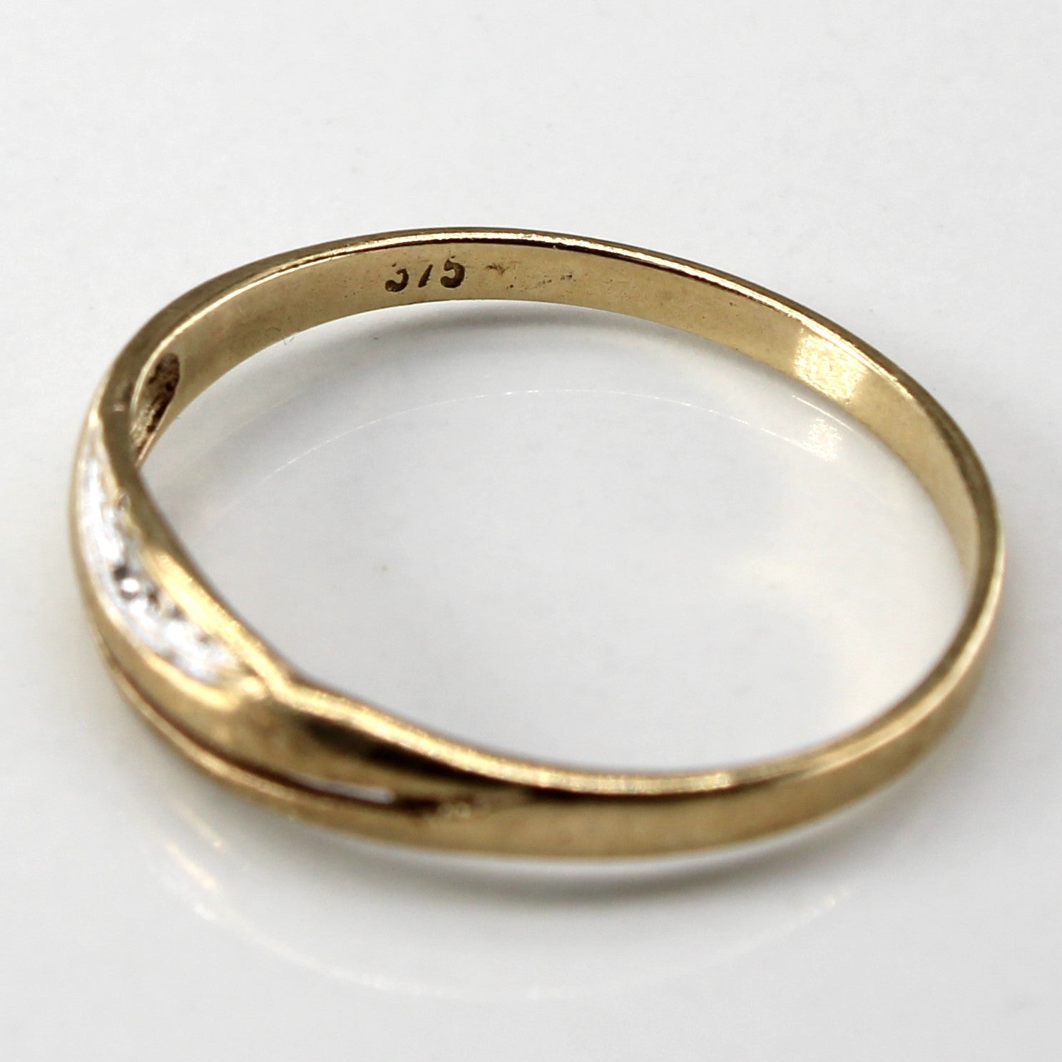 9k Gold Diamond Ring | 0.01ct | SZ 7 |