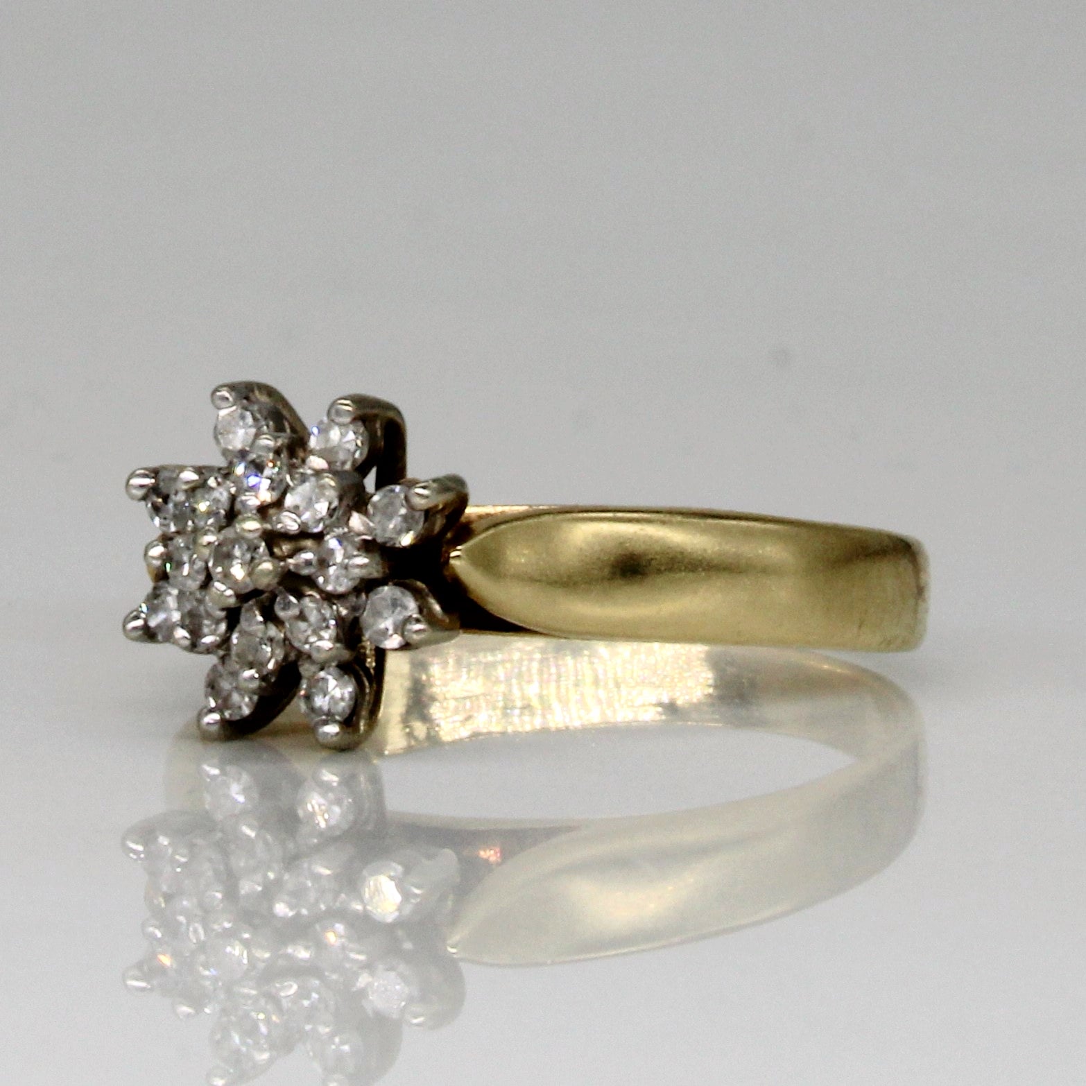 Cluster Diamond Ring | 0.17ctw | SZ 7.5 |
