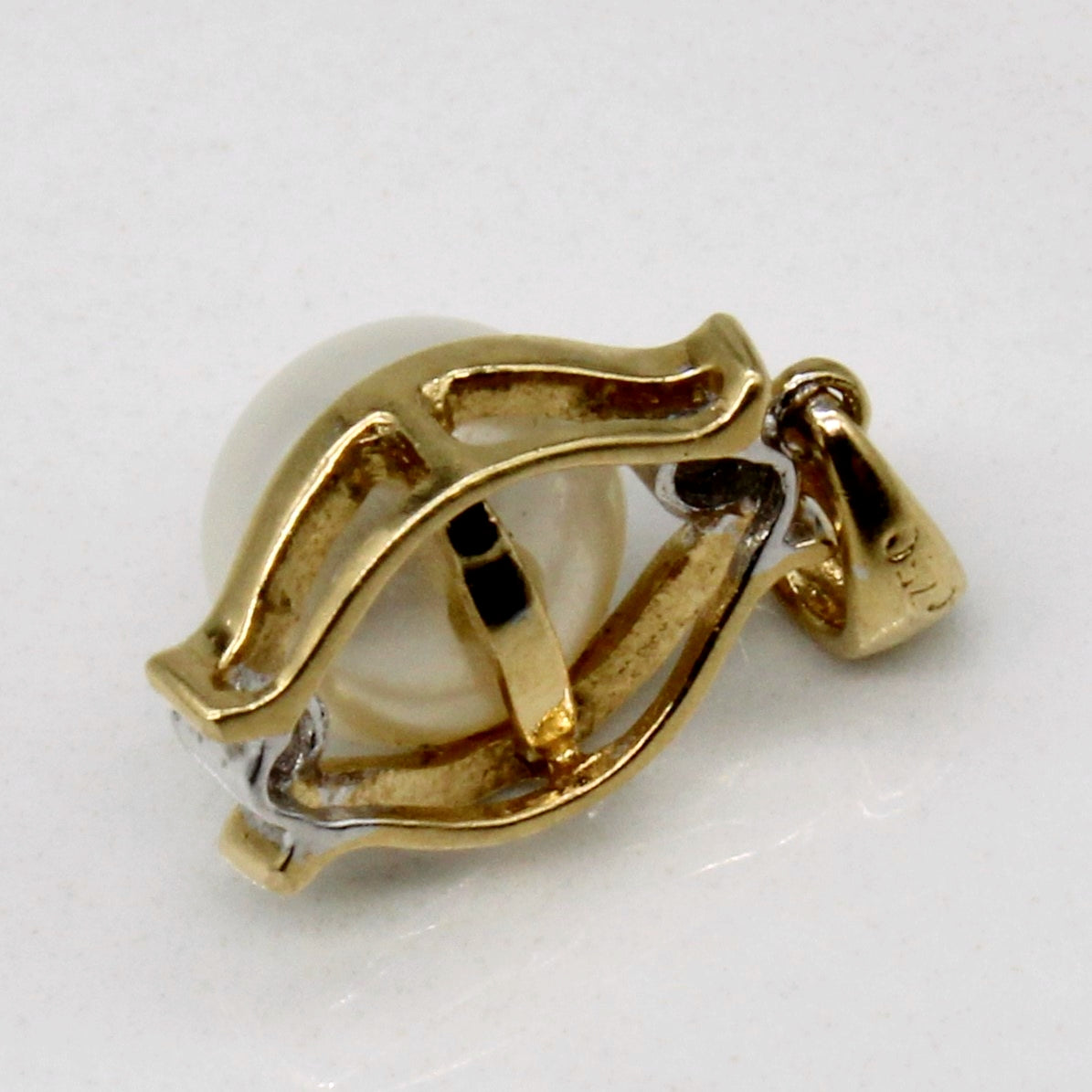 Pearl & Diamond 18k Pendant | 0.01ctw |