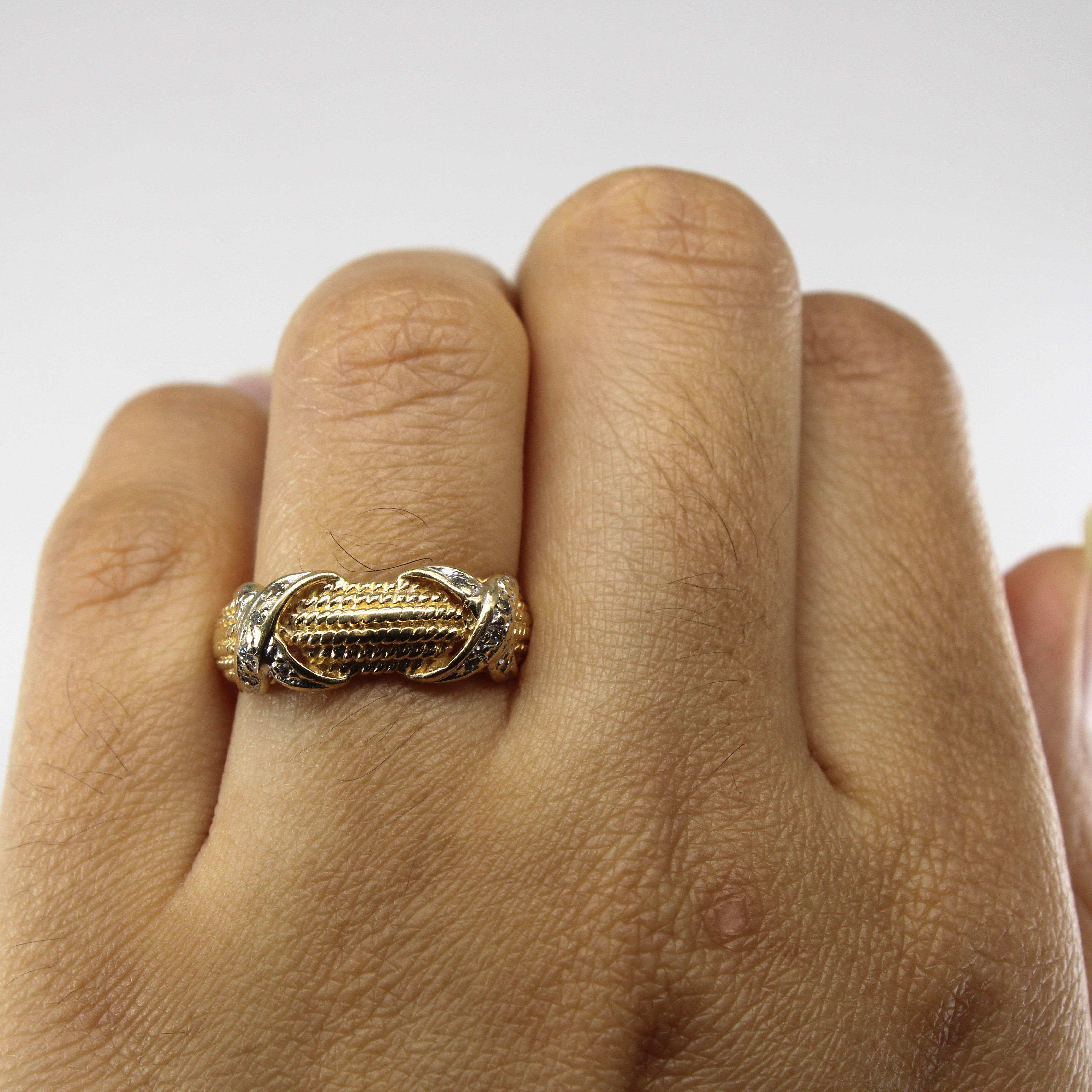 Crossover Textured Diamond Ring | 0.06ctw | SZ 6.75 |