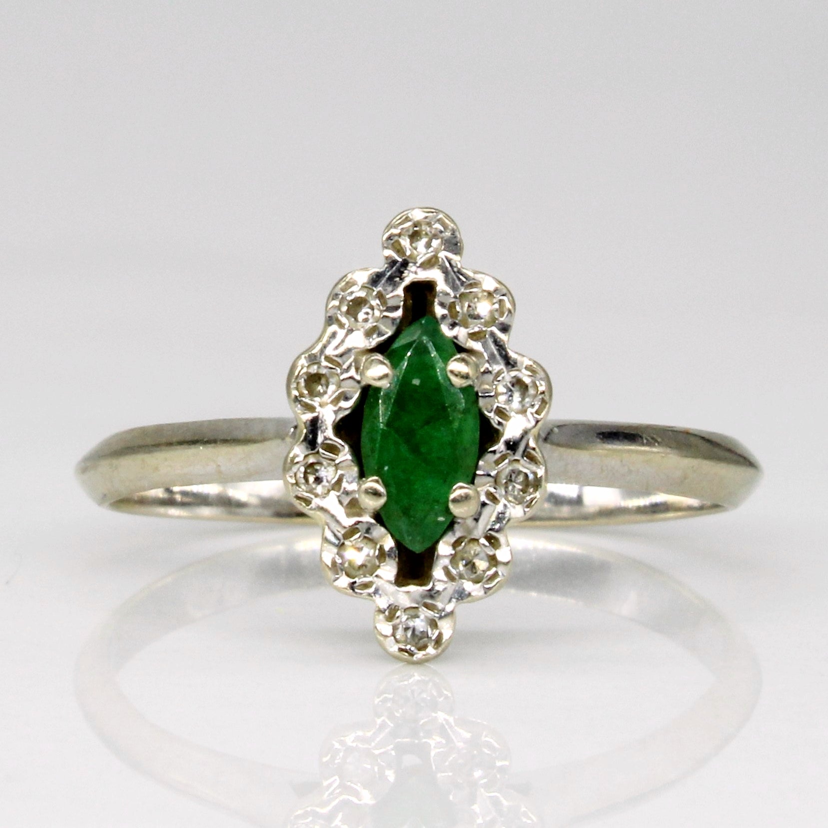 Emerald & Diamond Cocktail 18k Ring | 0.16ct, 0.05ctw | SZ 5 |