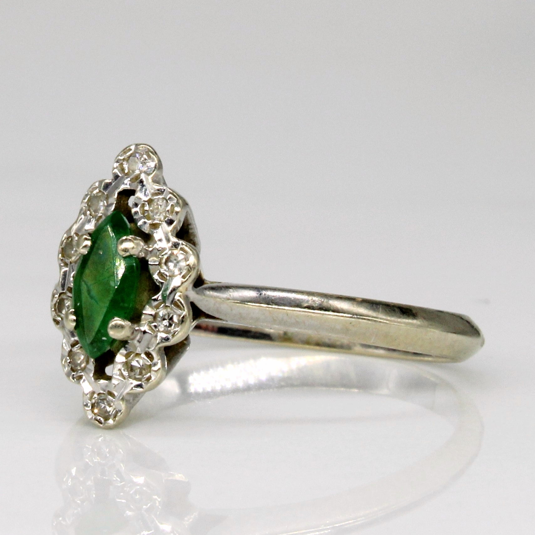 Emerald & Diamond Cocktail 18k Ring | 0.16ct, 0.05ctw | SZ 5 |