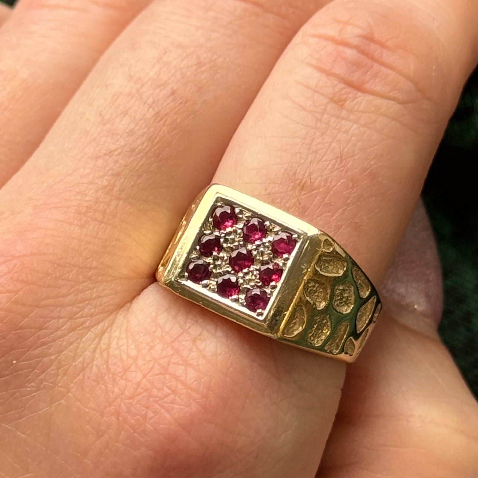 Ruby Signet Ring | 0.56ctw | SZ 10.5 |
