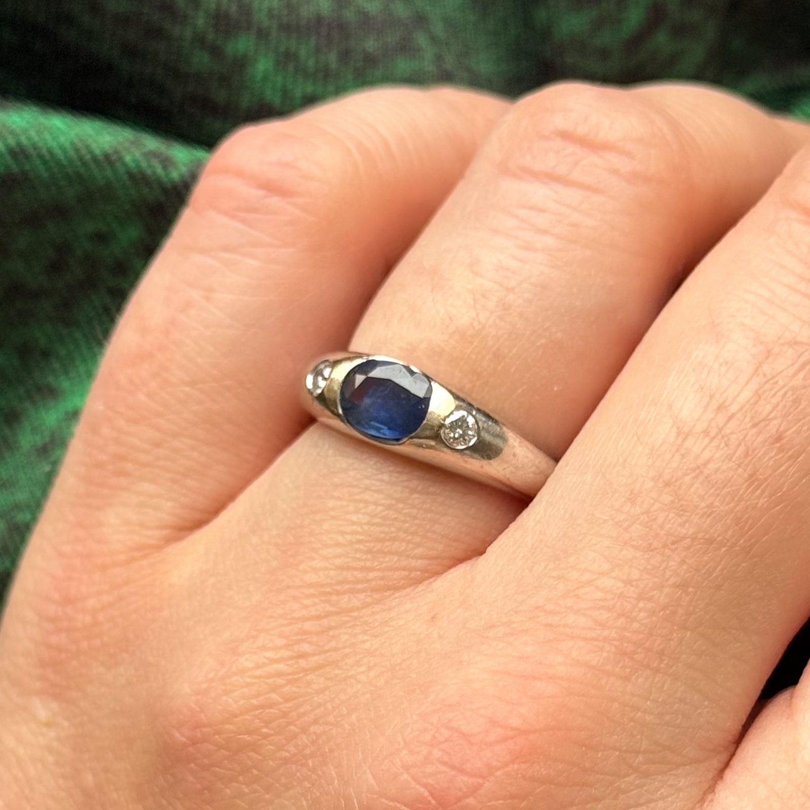 Blue Sapphire & Diamond Ring | 1.00ct, 0.10ctw | SZ 4.75 |