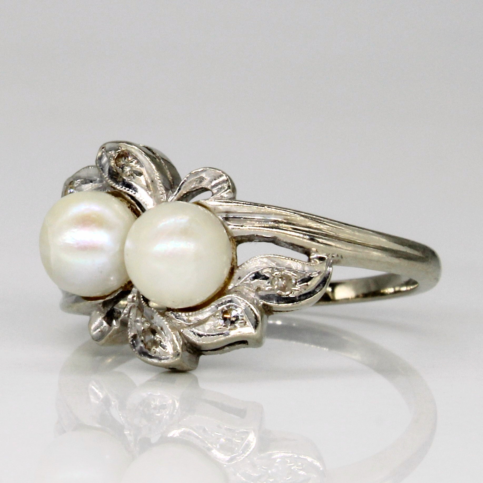 Pearl & Diamond Cocktail Ring | 0.05ctw | SZ 6.5 |