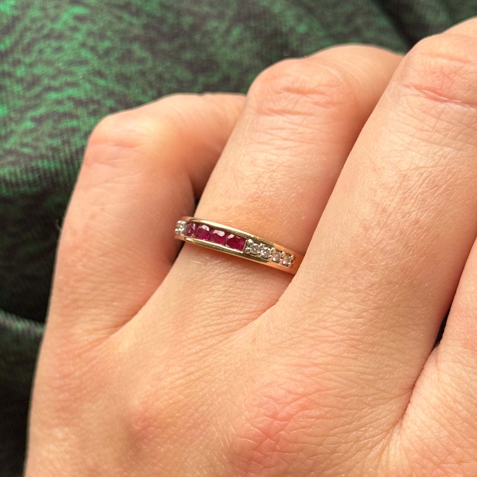 Bague rubis et diamants | 0,20 ct, 0,08 ct | Taille 6,5 |