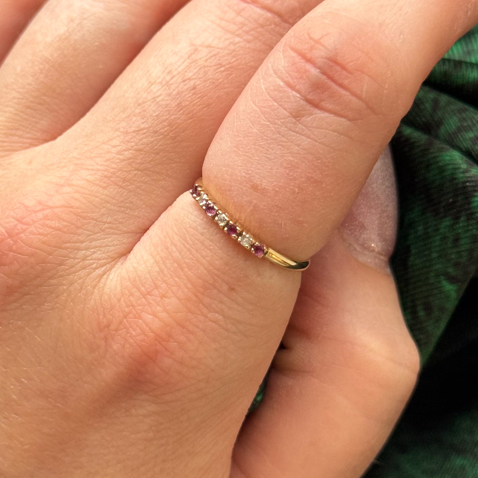 Bague rubis et diamants | 0,12 ct, 0,06 ct | Taille 6,25 |