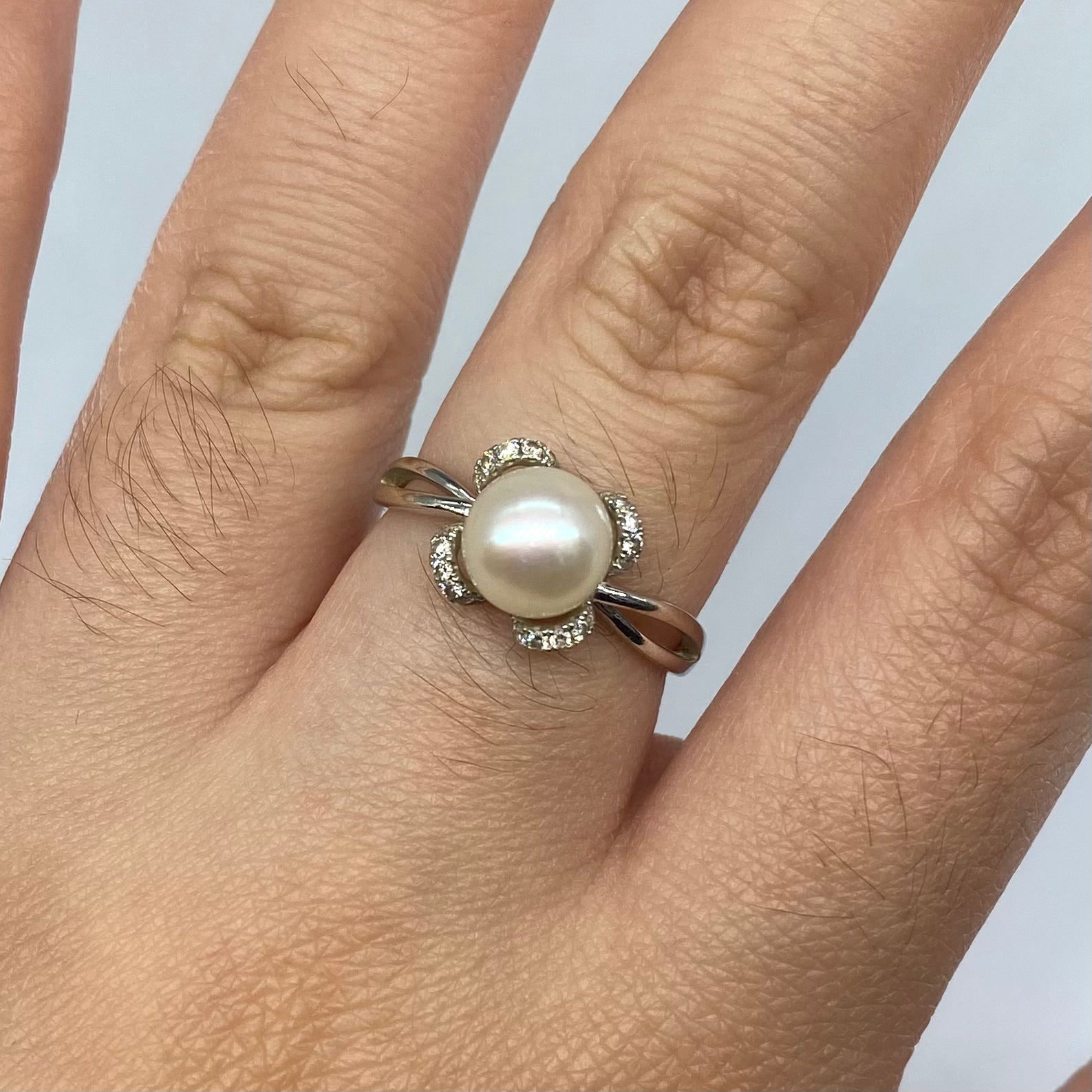 Pearl & Diamond Ring | 0.12ctw | SZ 6.25 |