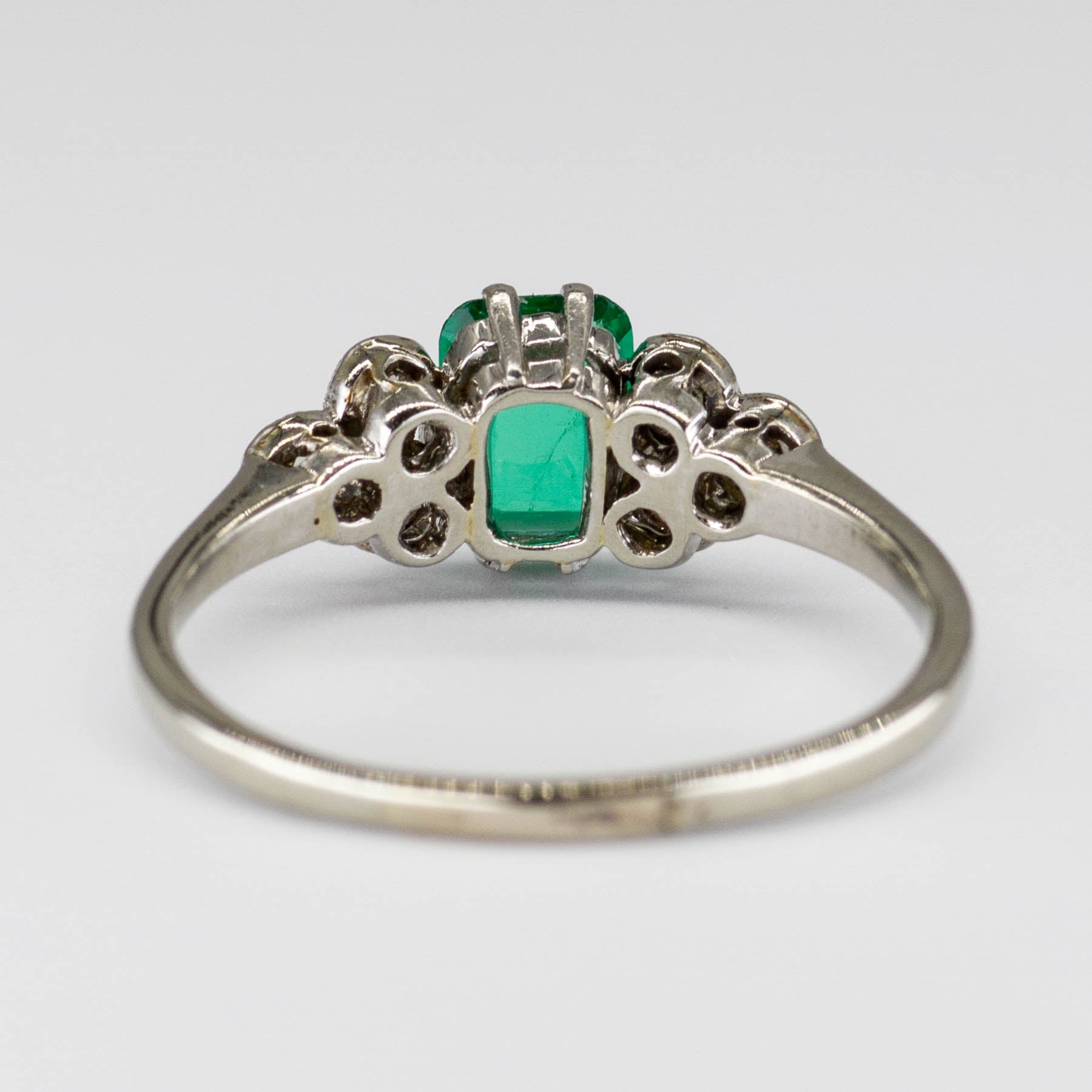 Bague édouardienne en or 18 carats, platine, émeraude et diamants | Taille 7,75 |