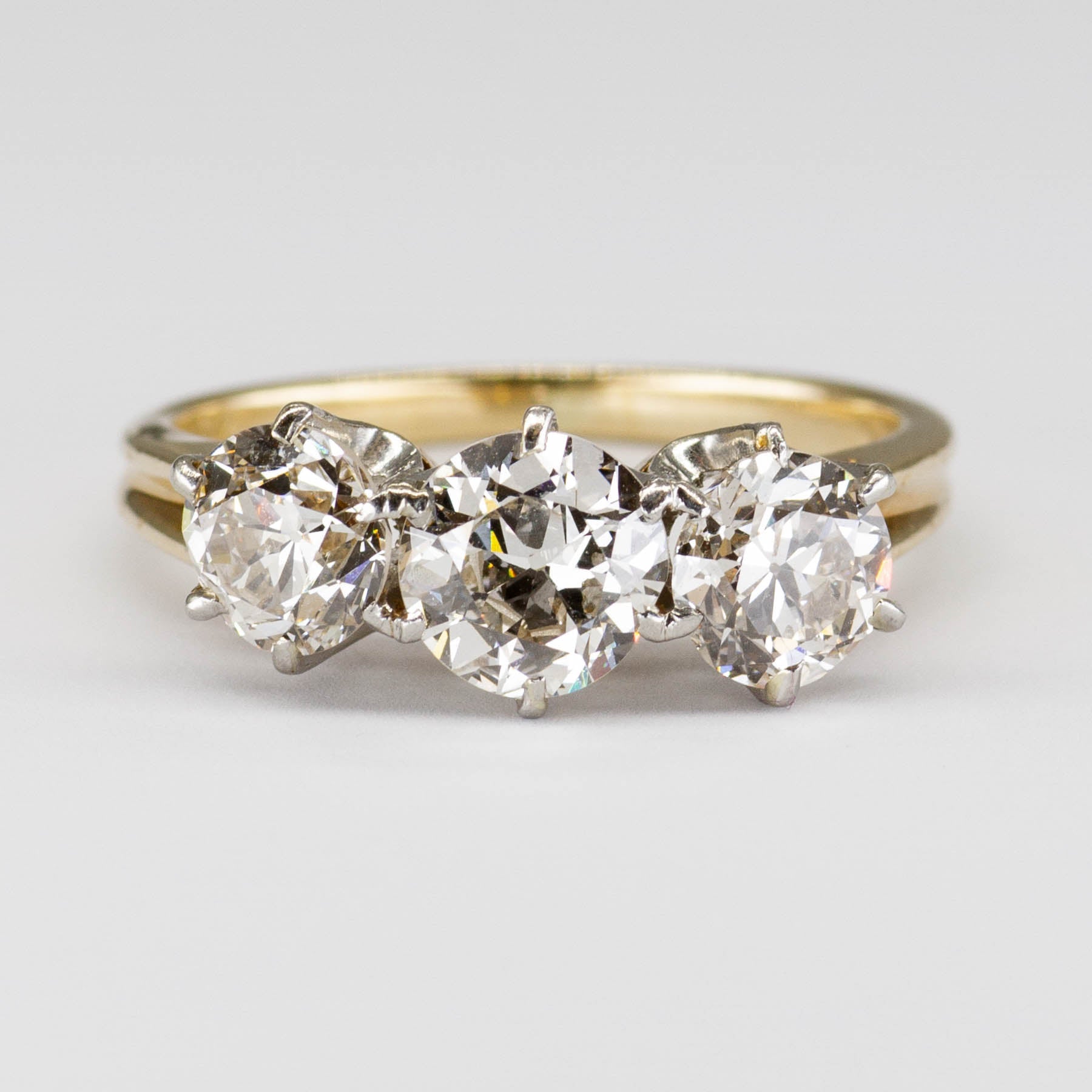 Bague vintage trois diamants | 2,09 ct au total | Taille 6,25 |