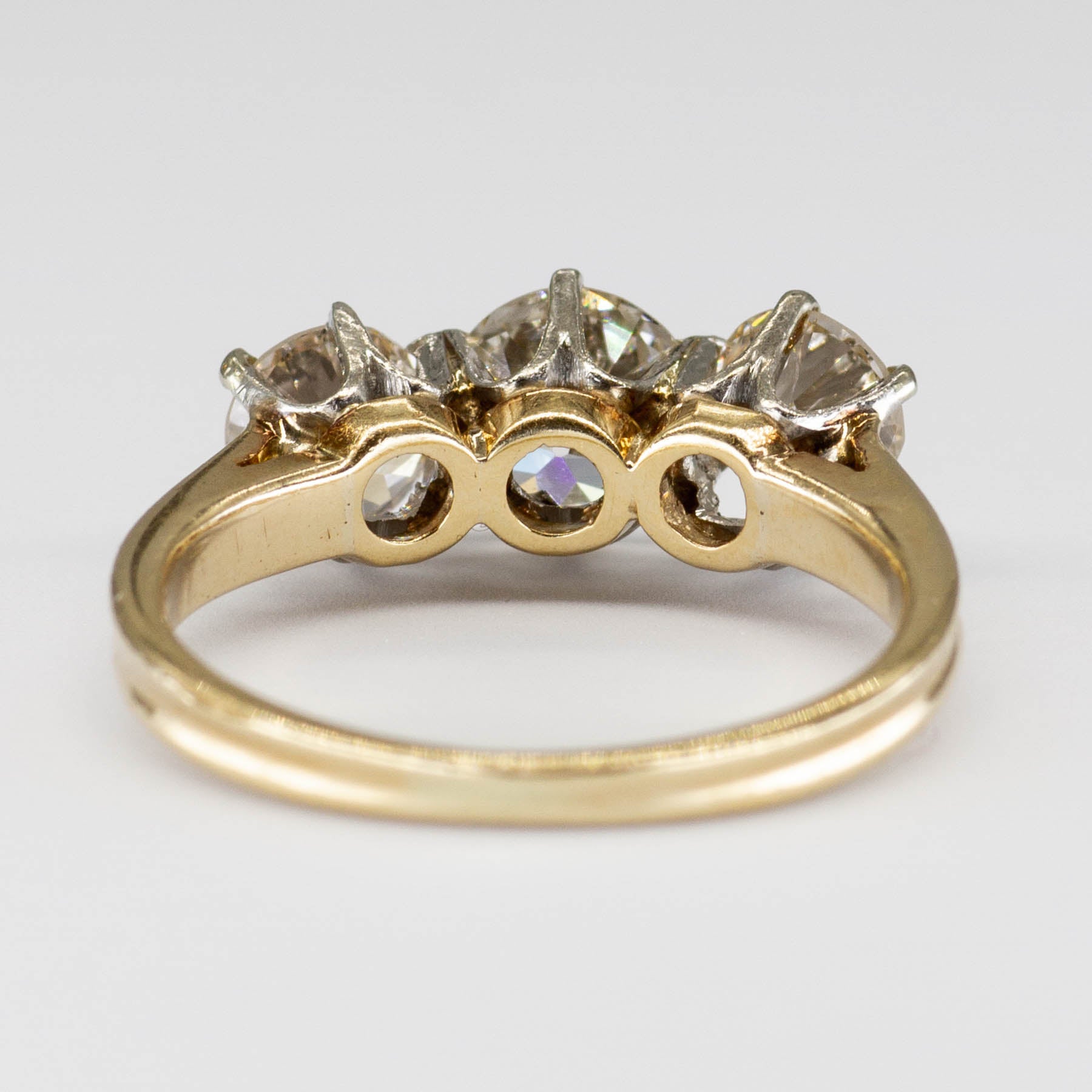 Bague vintage trois diamants | 2,09 ct au total | Taille 6,25 |