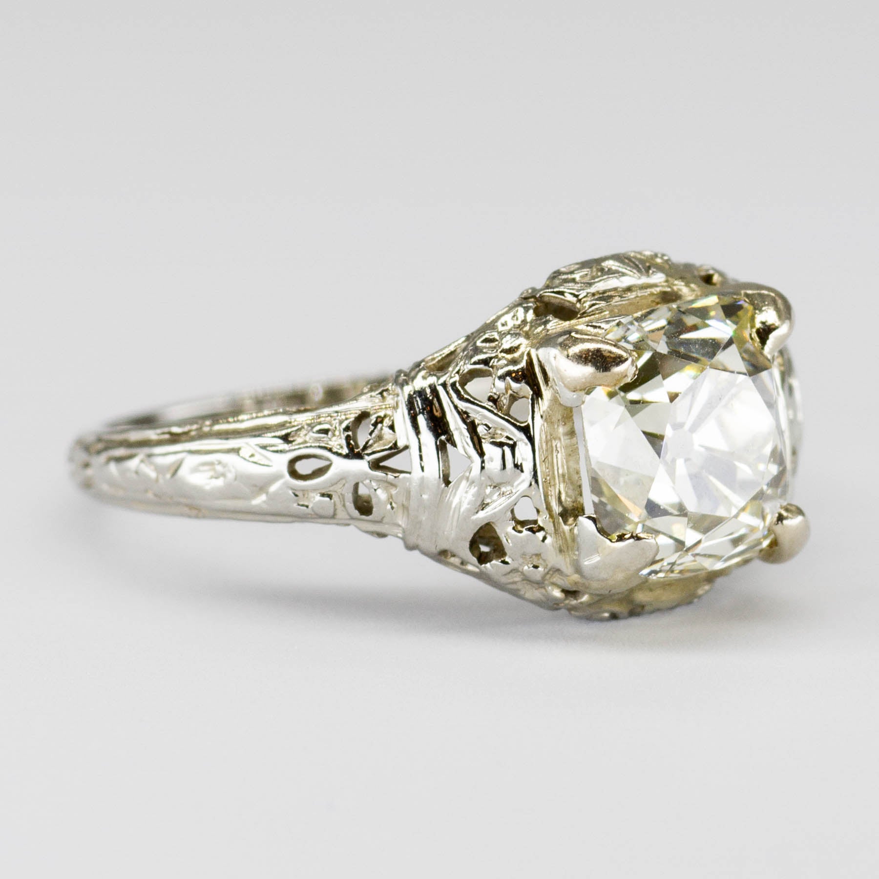 Bague de fiançailles en diamant taille ancienne (début du XXe siècle) | 2,30 ct | Taille 7,25 |