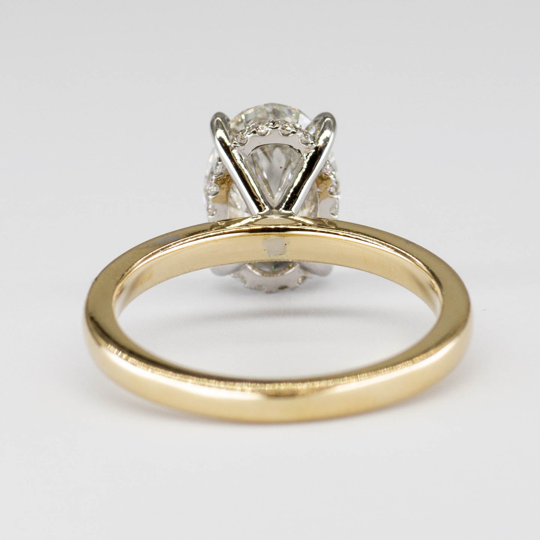 Bague de fiançailles solitaire en diamant ovale avec accents | 1,91 ct | VS2 G | Taille 4,5 |