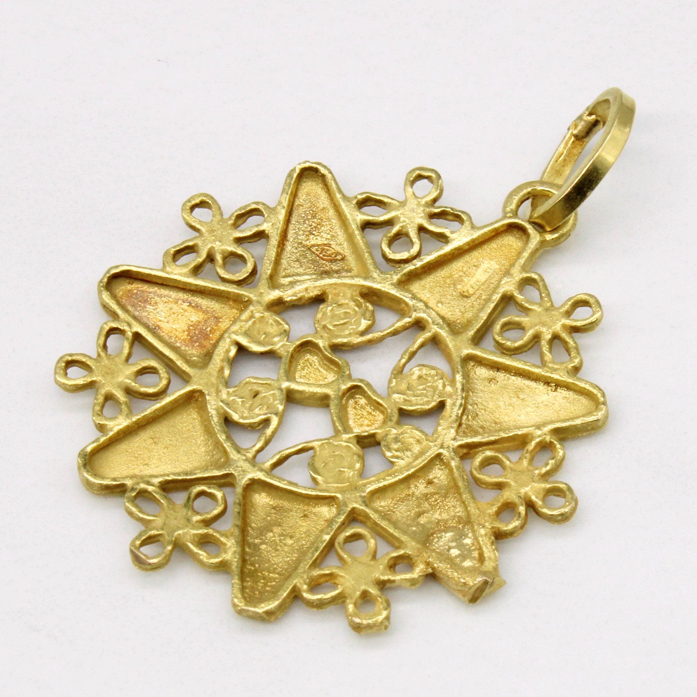 18k Yellow Gold Pendant