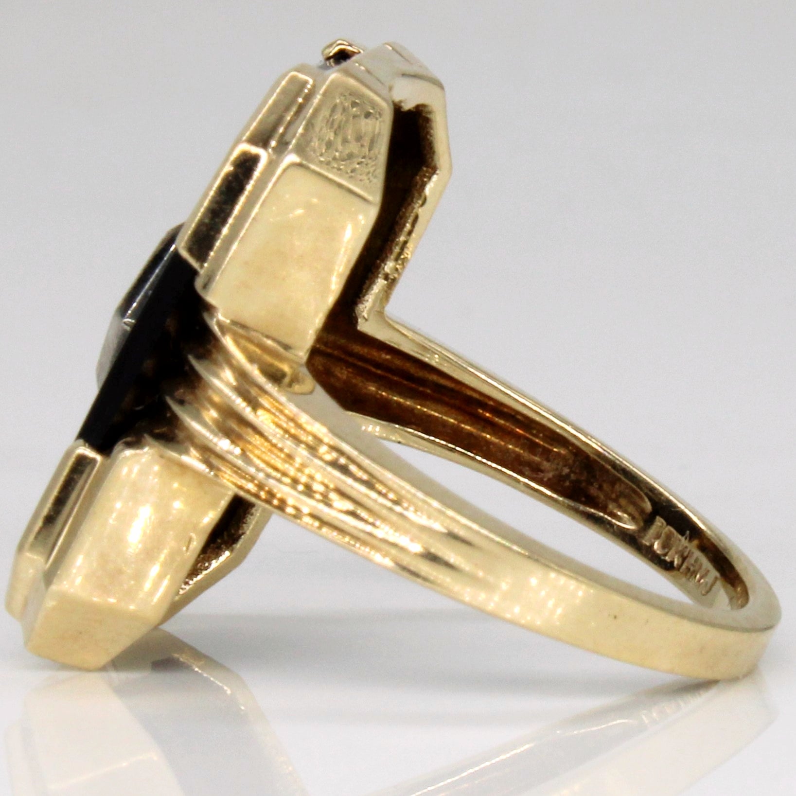 Onyx & Diamond Cocktail Ring | 4.00ct, 0.02ct | SZ 6.5 |